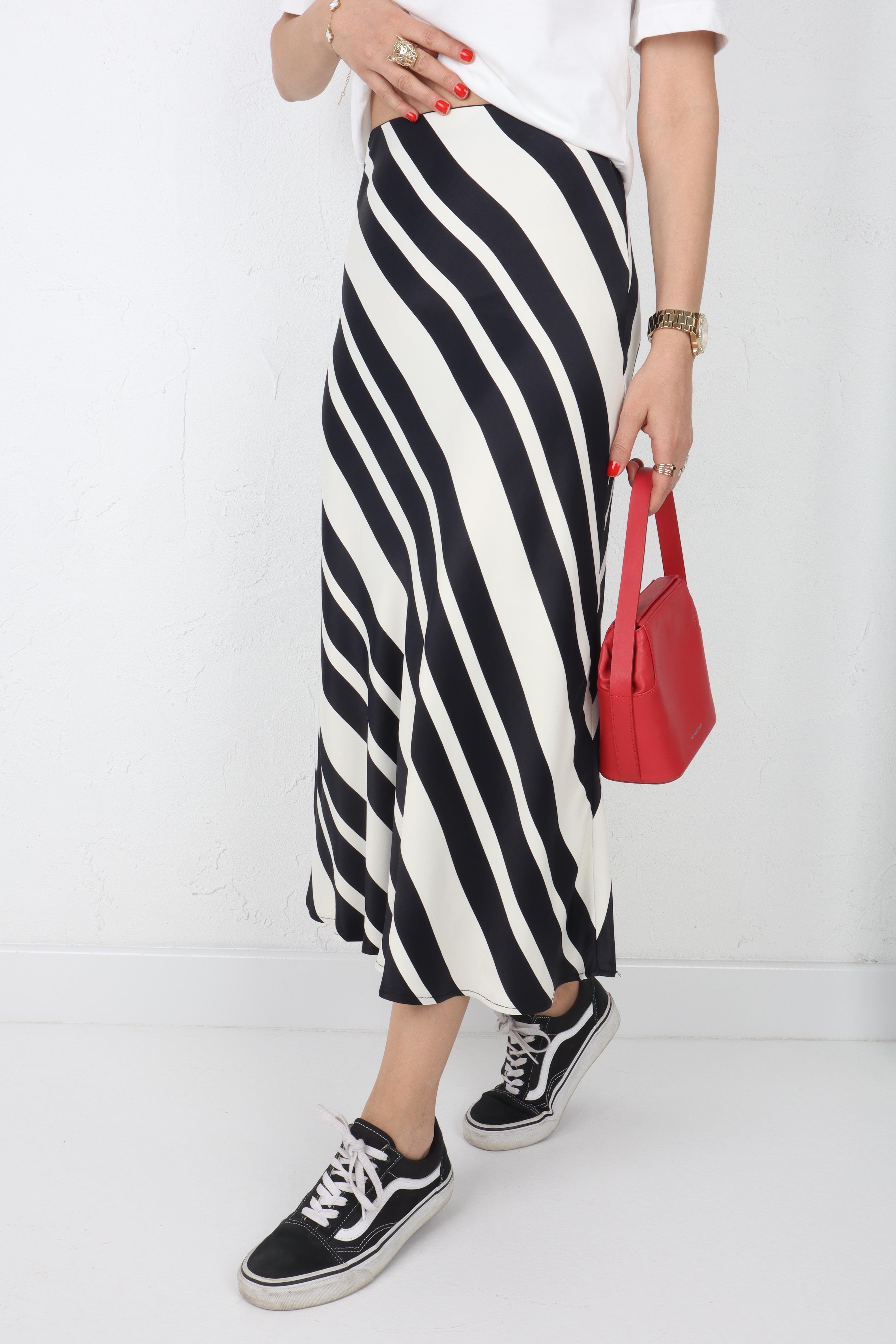 Çizgi Desen Verev Saten Etek ETEK