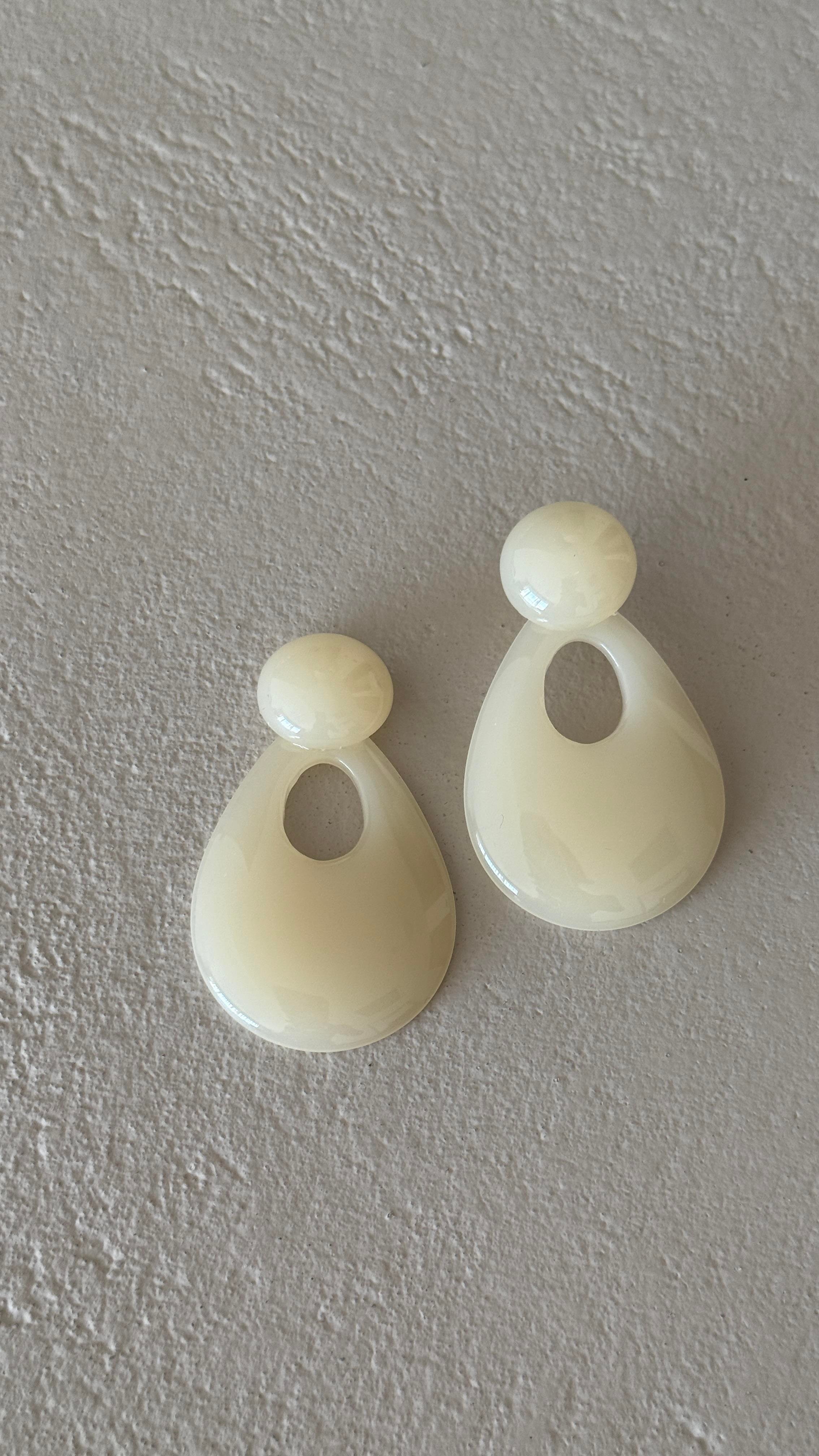 Damla Model Krem Jel Küpe KÜPE | NO33