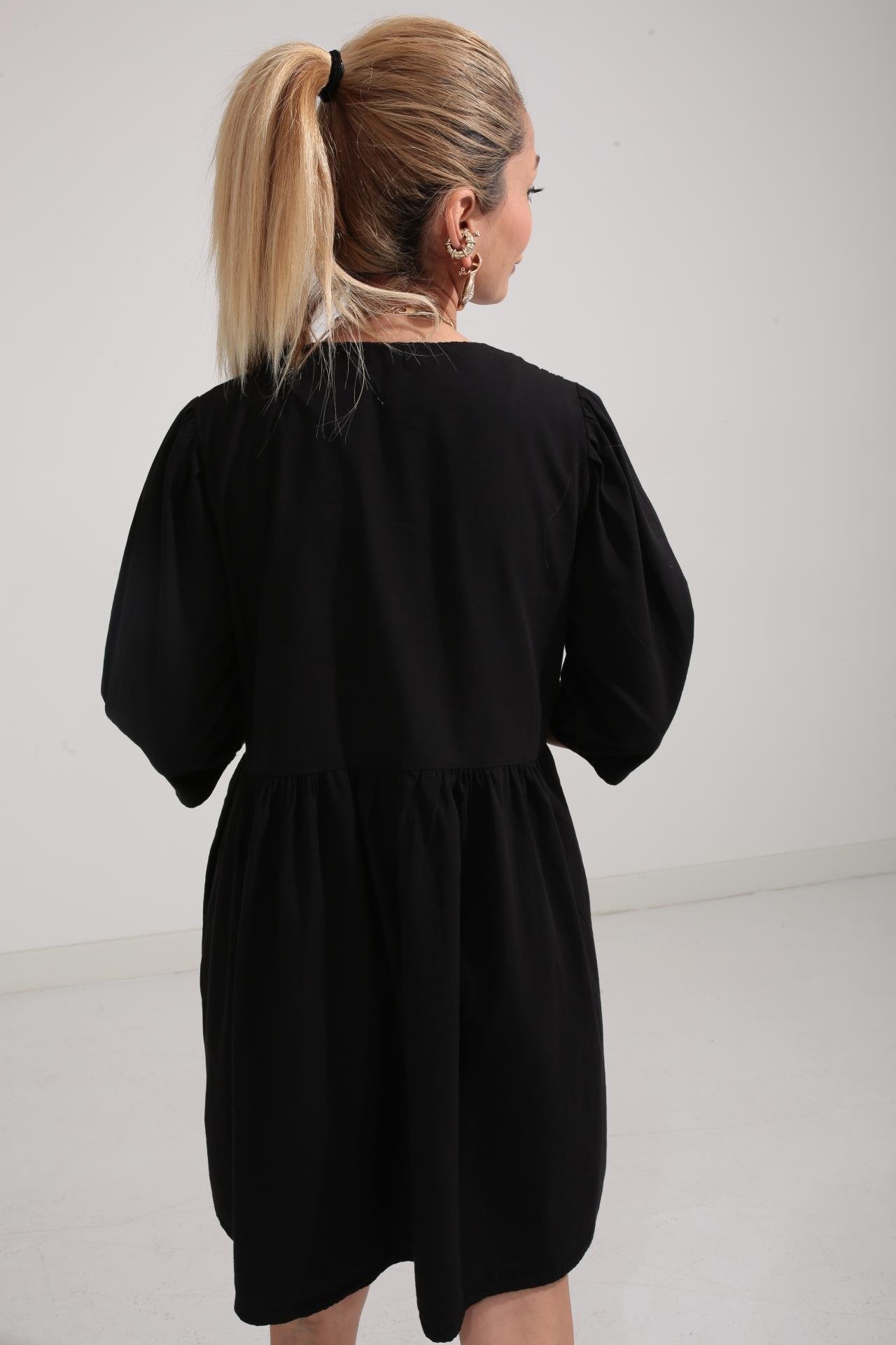 Dantel Detay V Yaka Siyah Katlı Elbise ELBİSE | NO33