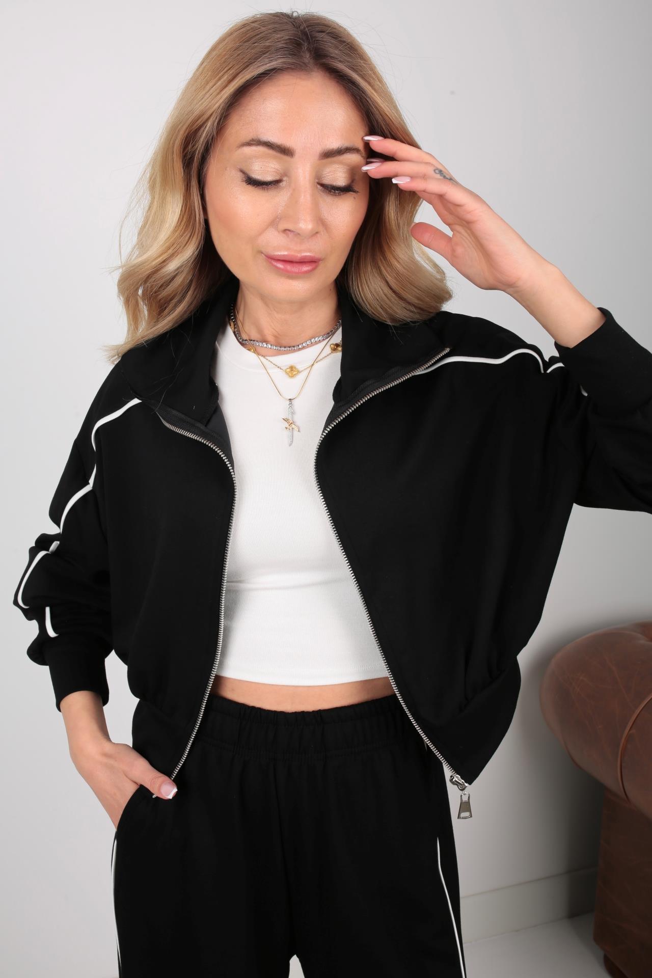 Dik Yaka Biyeli Siyah Spor Takım SPOR TAKIMLAR