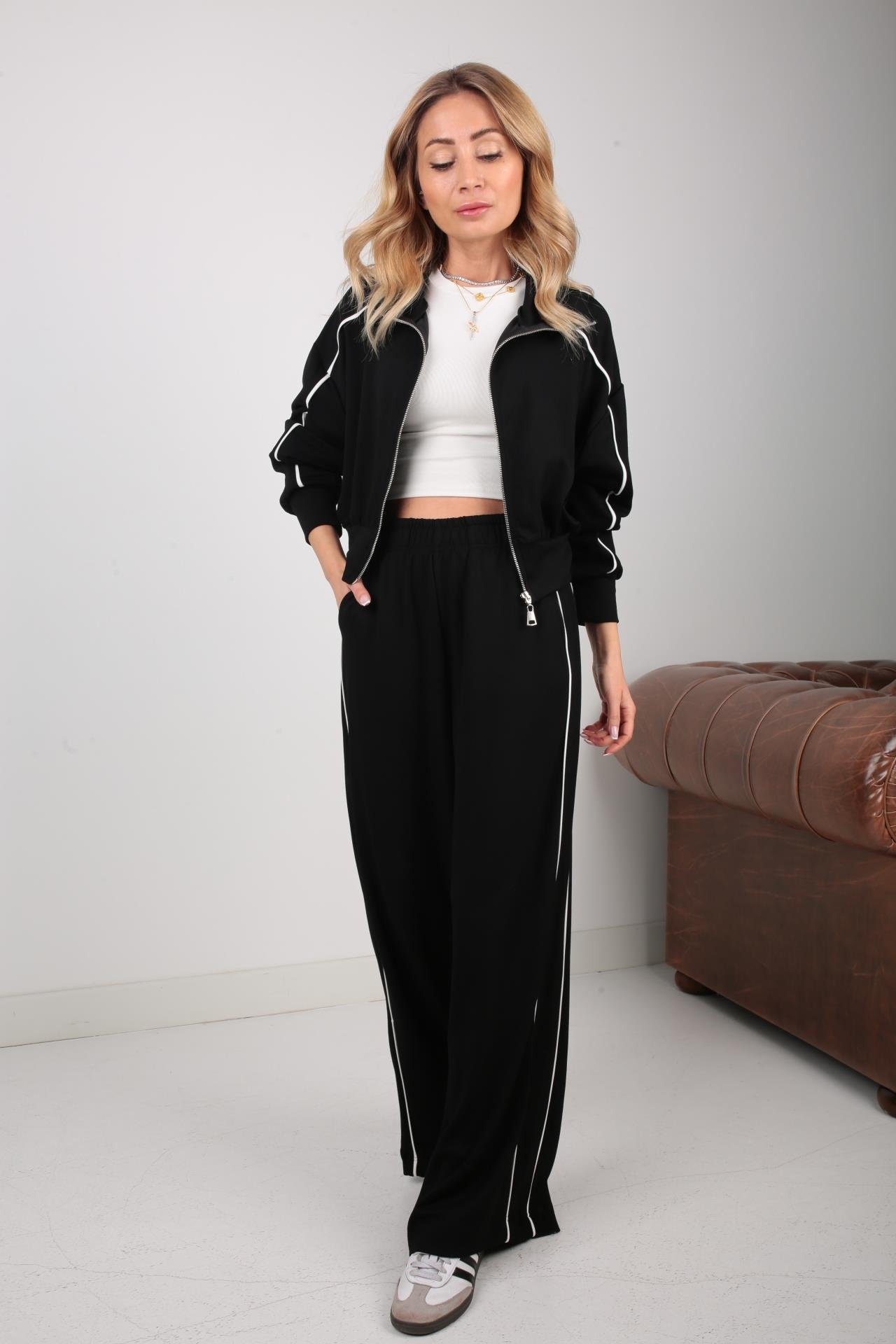 Dik Yaka Biyeli Siyah Spor Takım SPOR TAKIMLAR