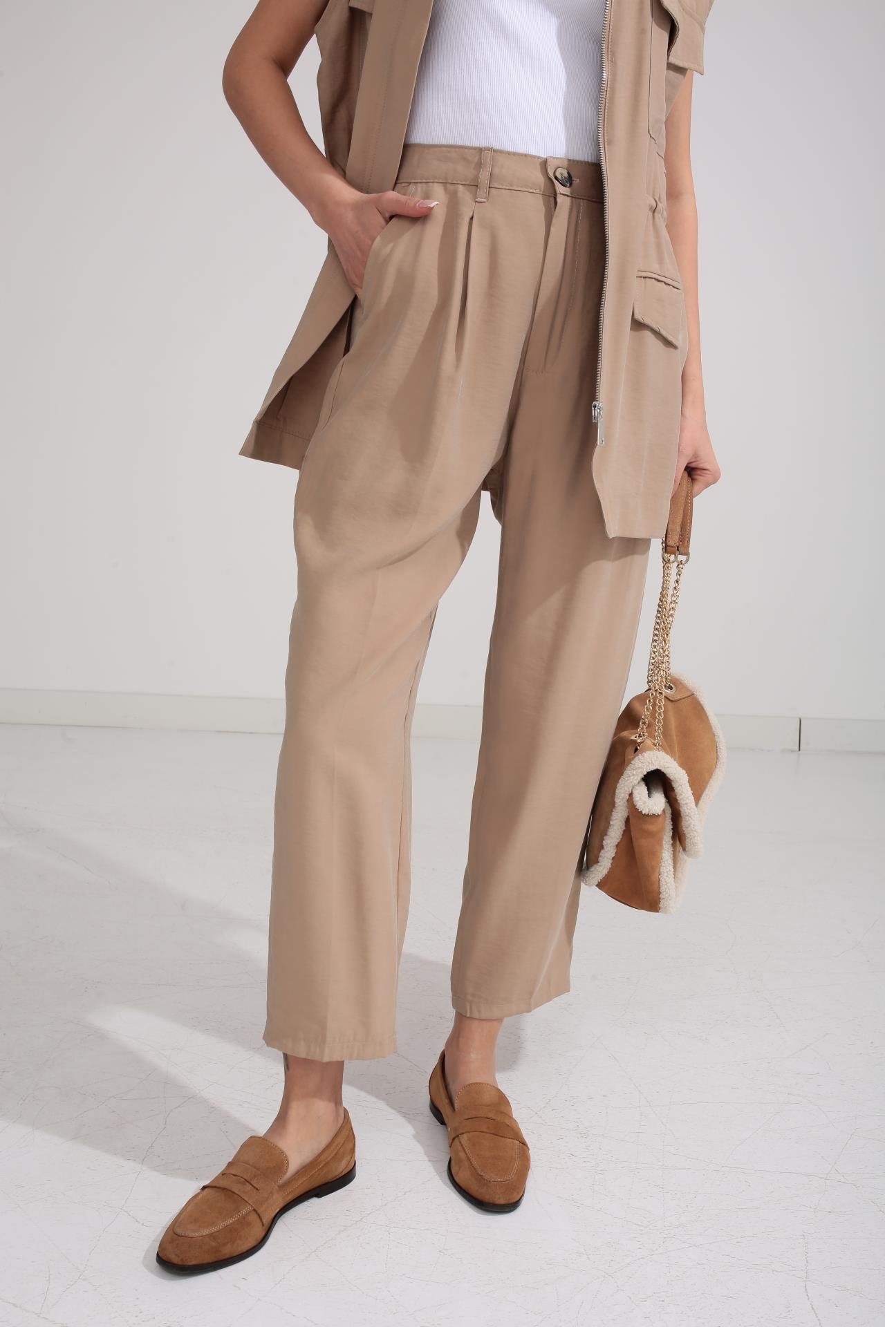 Dik Yaka Yelekli Tensel Kumaş Camel Takım TAKIM