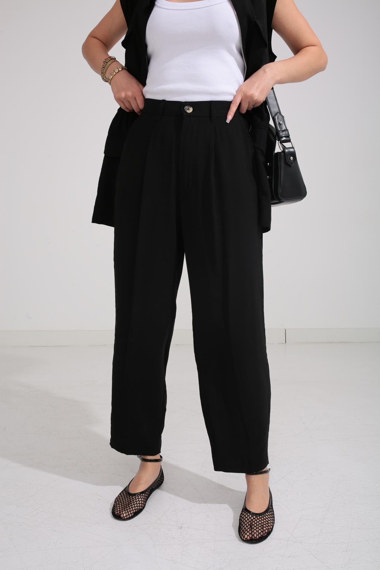 Dik Yaka Yelekli Tensel Kumaş Siyah Takım TAKIM