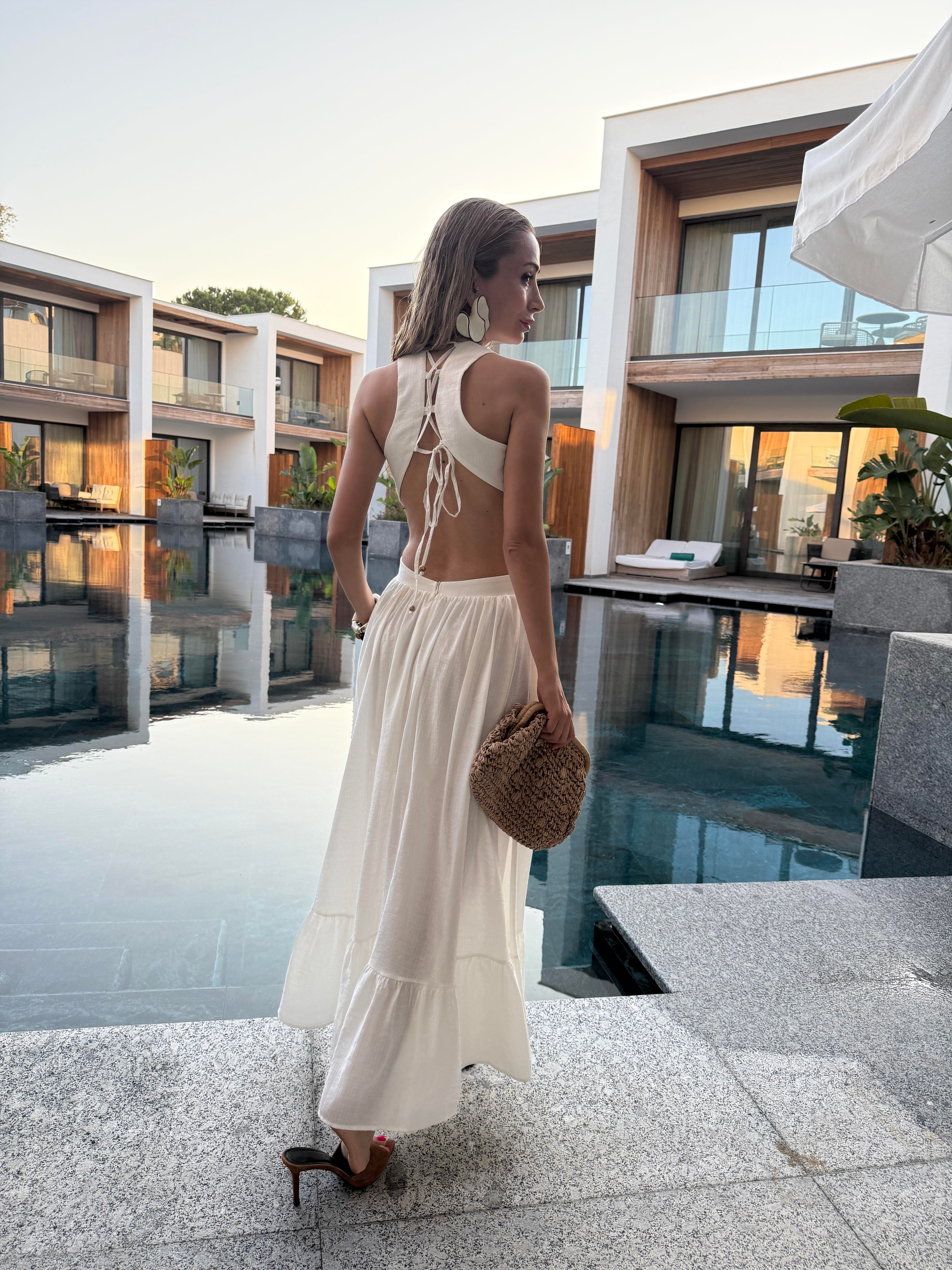 Ekru Eteği Fırfırlı Dekolteli Elbise ELBİSE | NO33