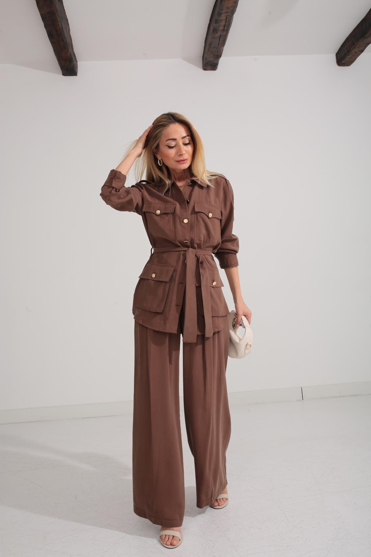 Gold Düğmeli Kahverengi Tensel Takım TAKIM