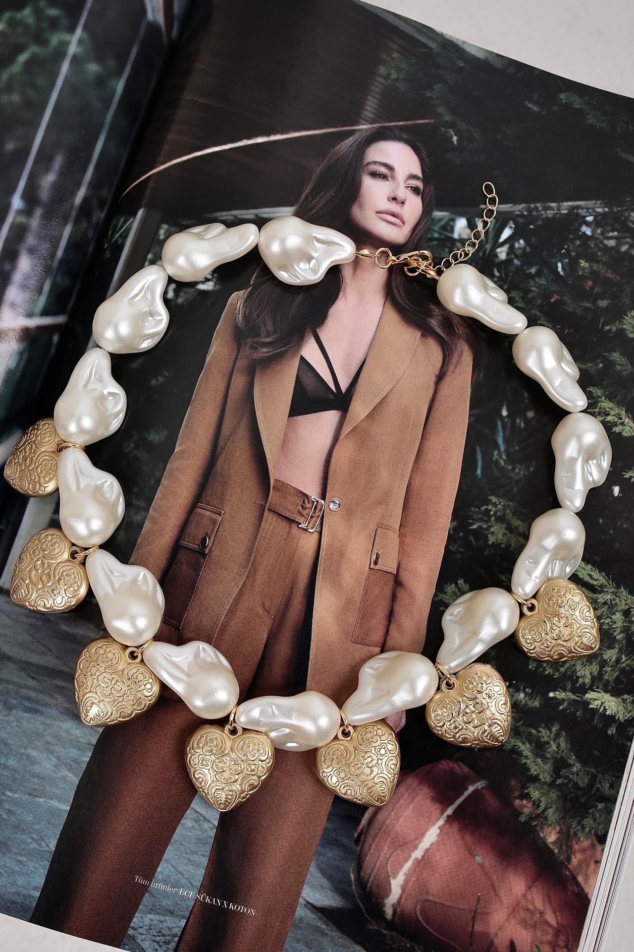 Gold Kalp Detay İncili Kısa Kolye KOLYE