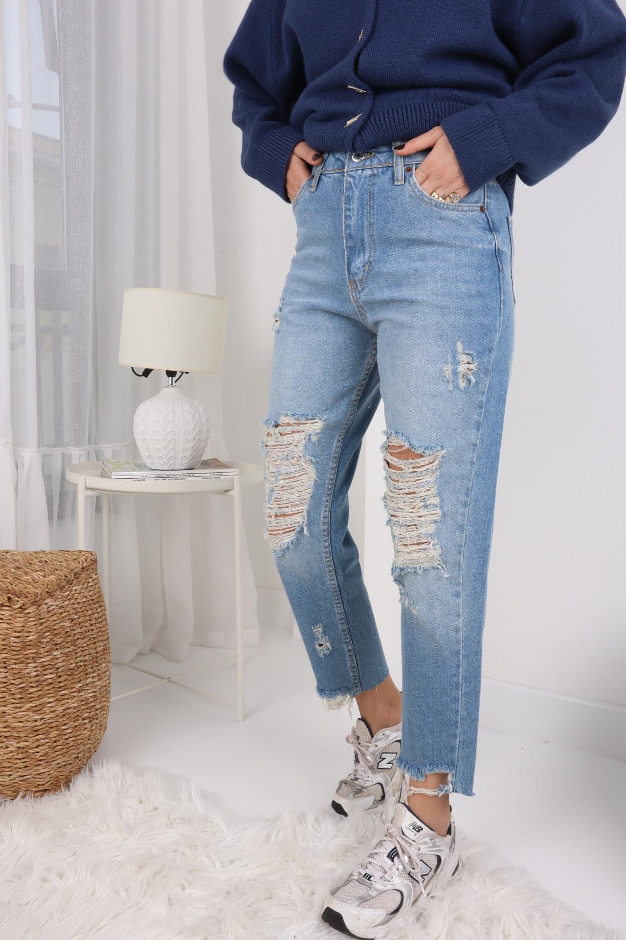Gölgeli Dizleri  Yırtıklı Likrasız Mom Jean JEAN