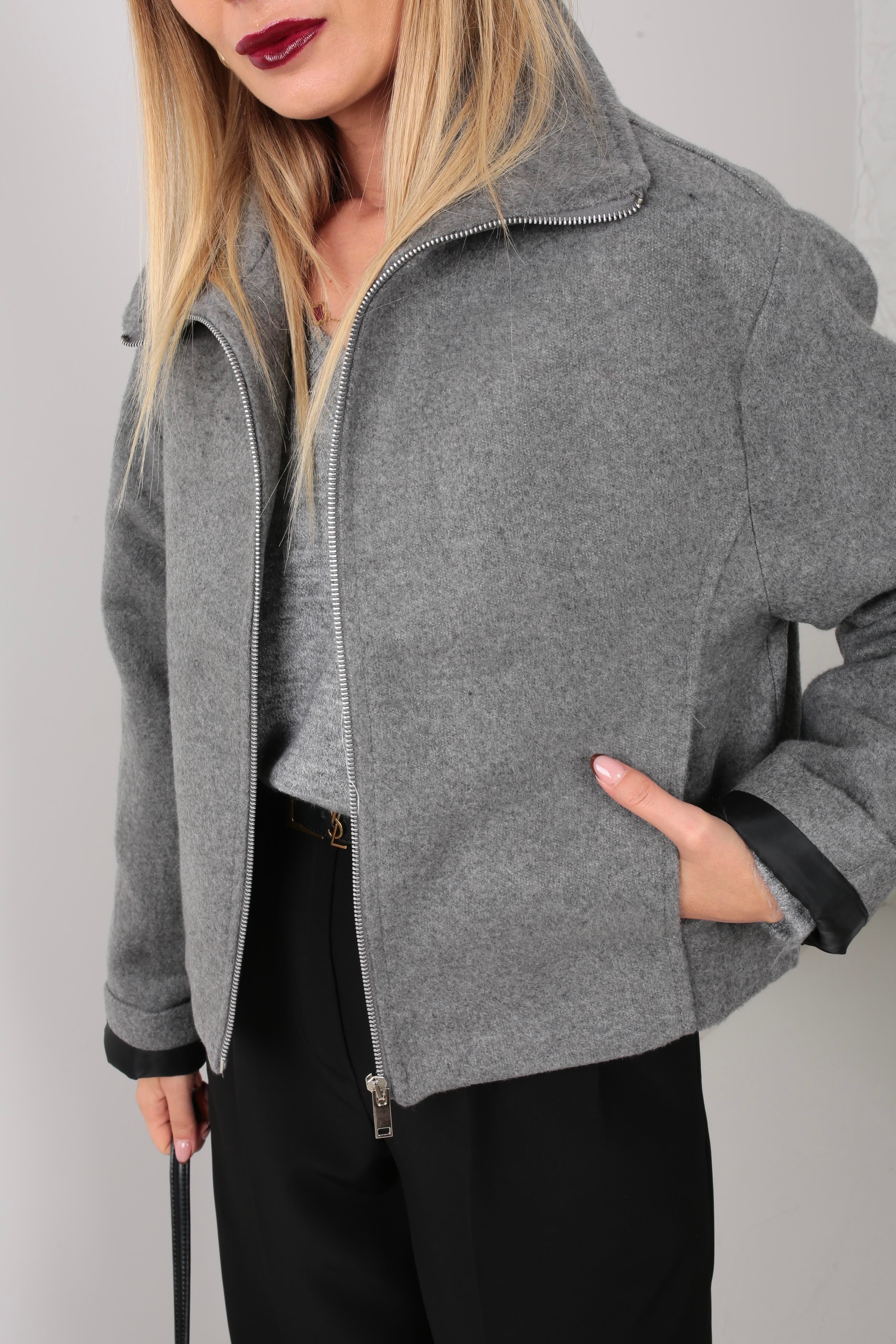 Gri Dik Yaka Fermuarlı Kısa Kaşe Ceket CEKET