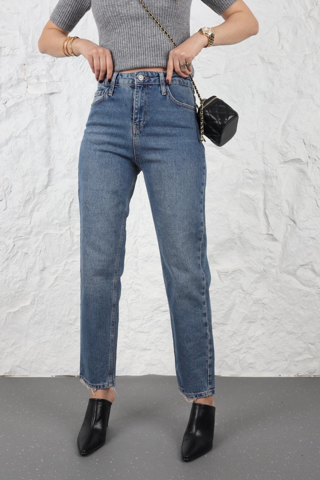 High Rise Relaxed Fit Jean JEAN