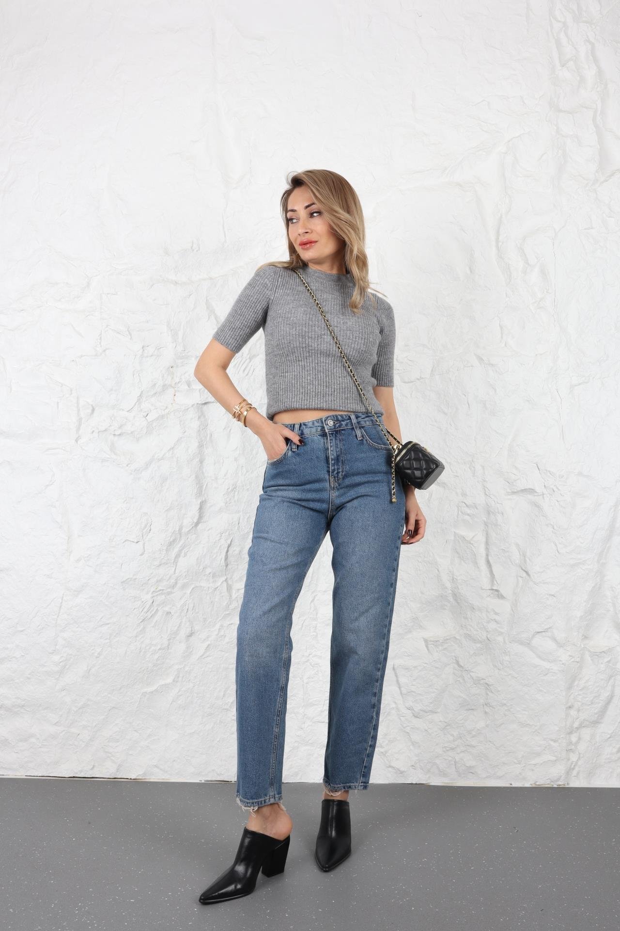 High Rise Relaxed Fit Jean JEAN