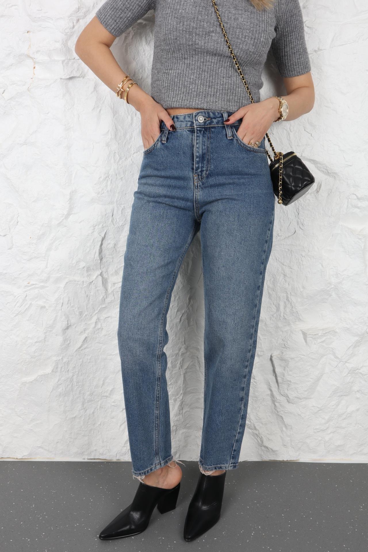 High Rise Relaxed Fit Jean JEAN