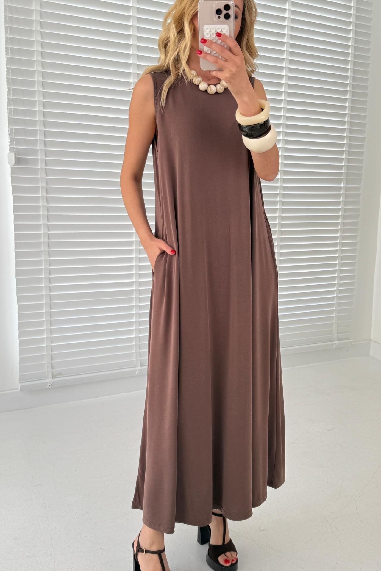 Kalın Askı Cepli Kahve Örme Kloş Elbise ELBİSE | NO33