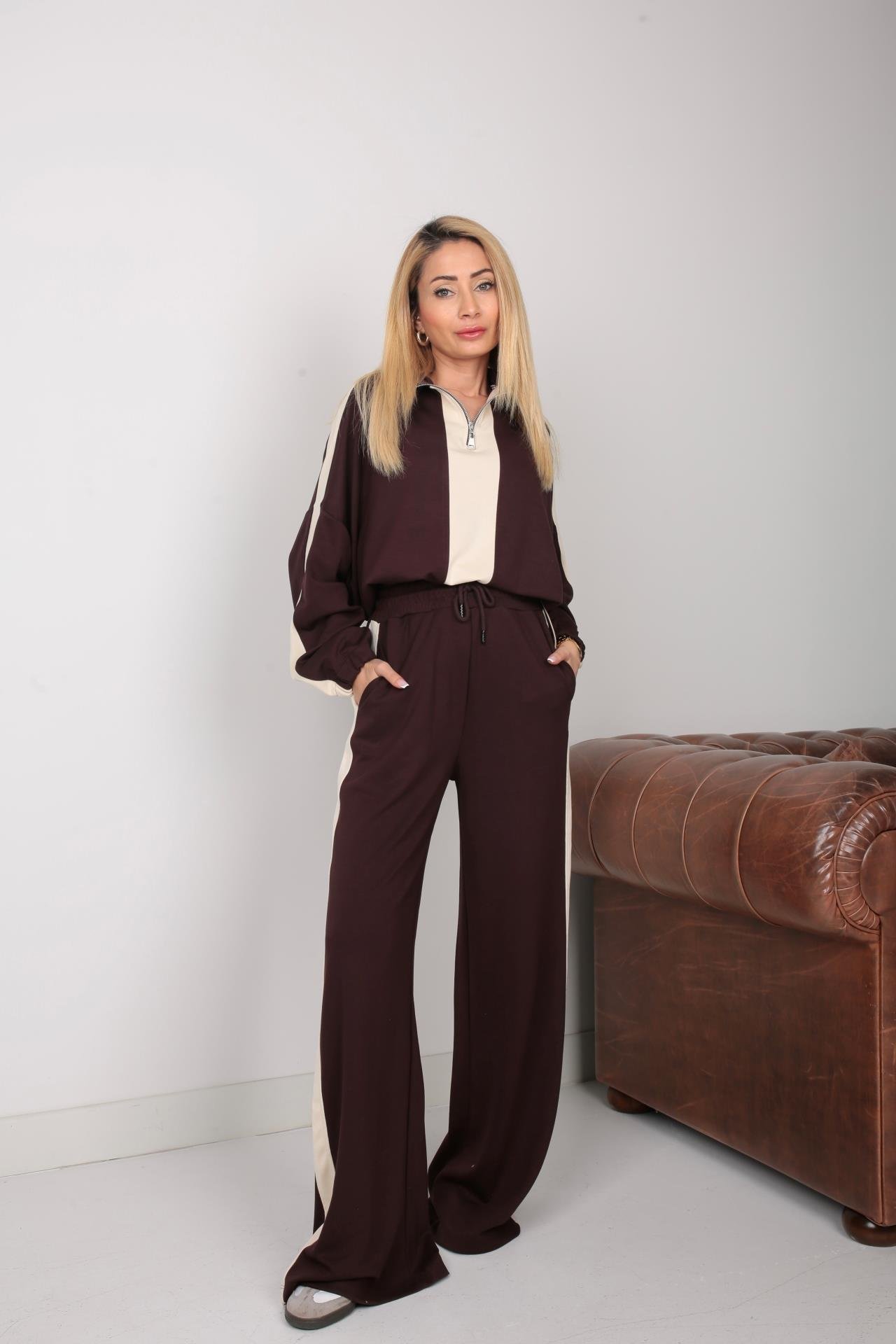 Kalın Şeritli Dik Yaka Kahve Spor Takım SPOR TAKIMLAR