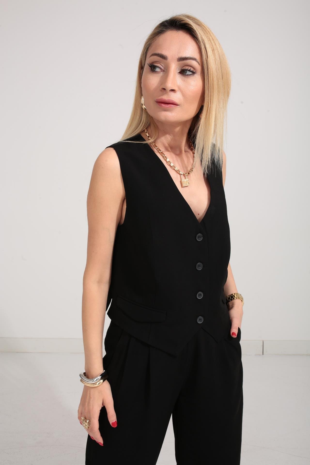 Kapak Cepli Siyah Yelekli  Takım TAKIM | NO33