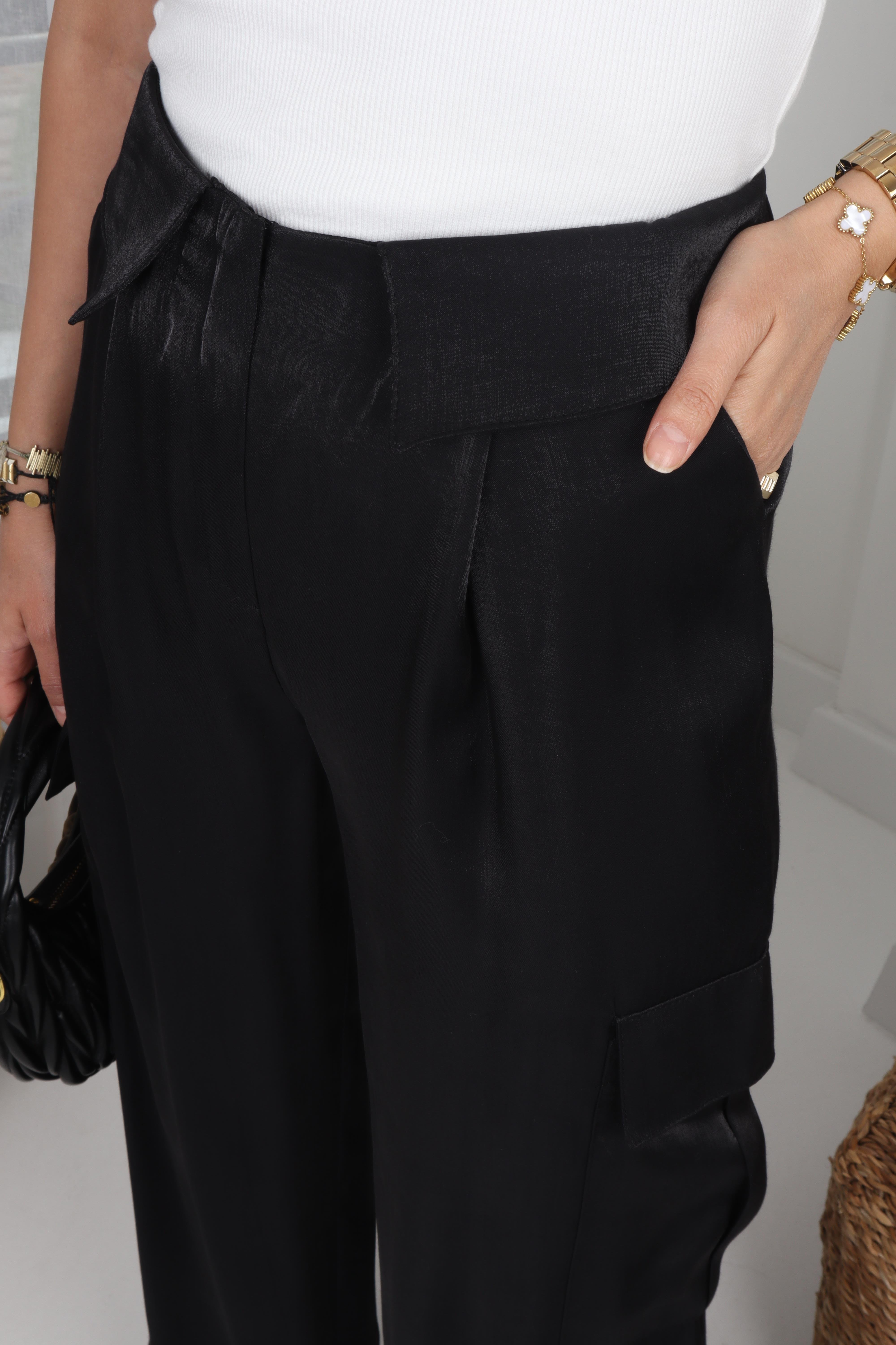 Kargo Cep Siyah Saten Pantolon PANTOLON