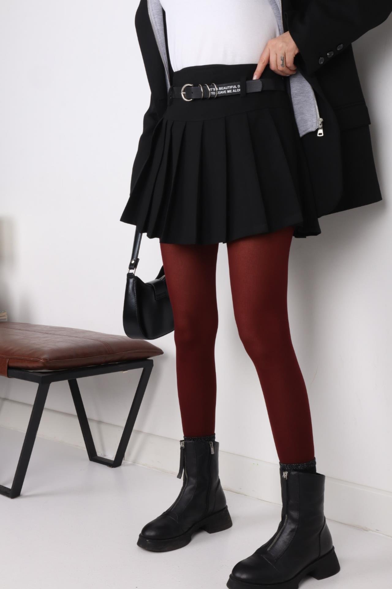 Kemer Detaylı Siyah Pileli Mini Etek ETEK