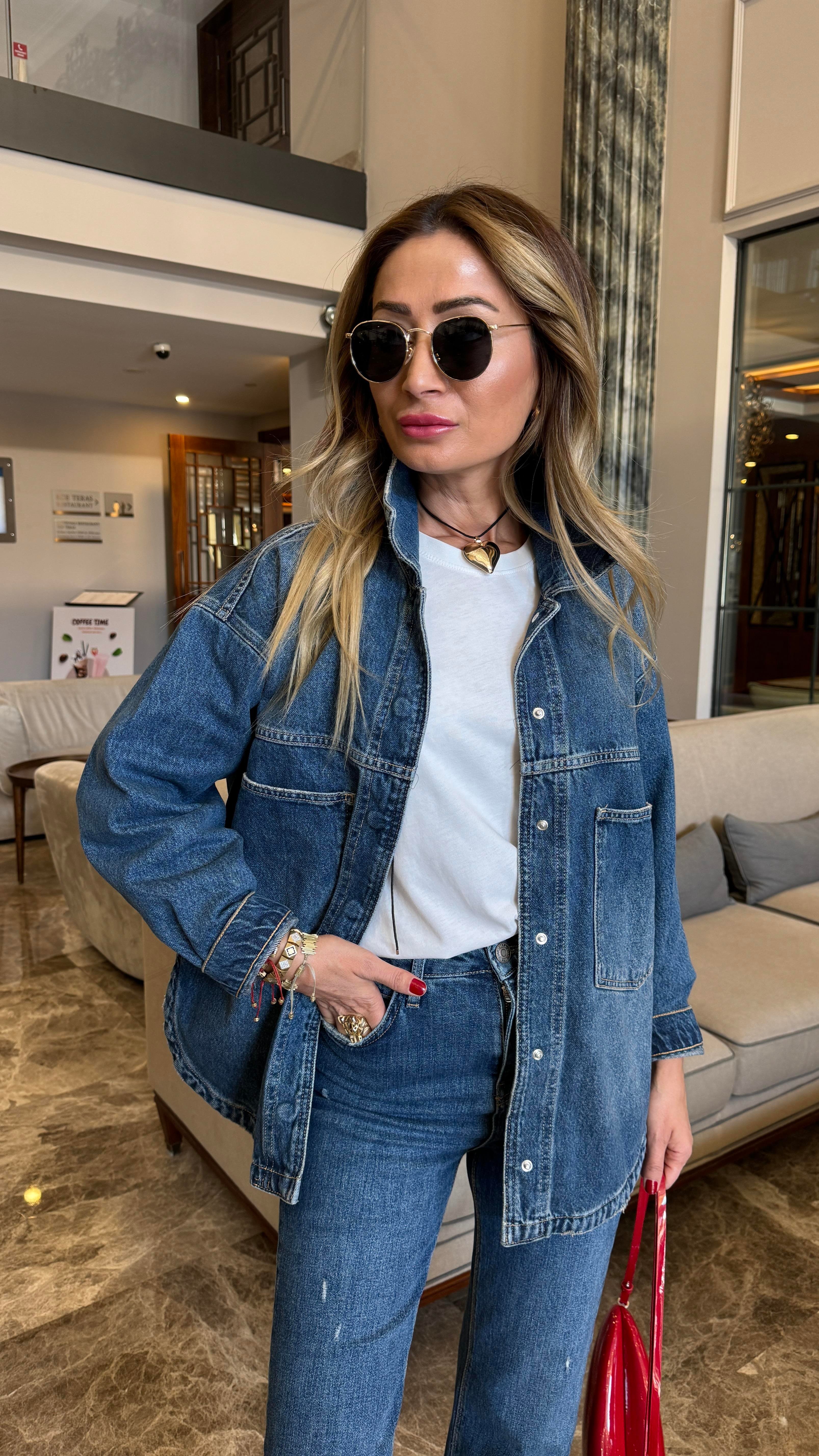 Koyu Mavi Yırtmaçlı Çıtçıtlı Denim Ceket (1940-2) CEKET