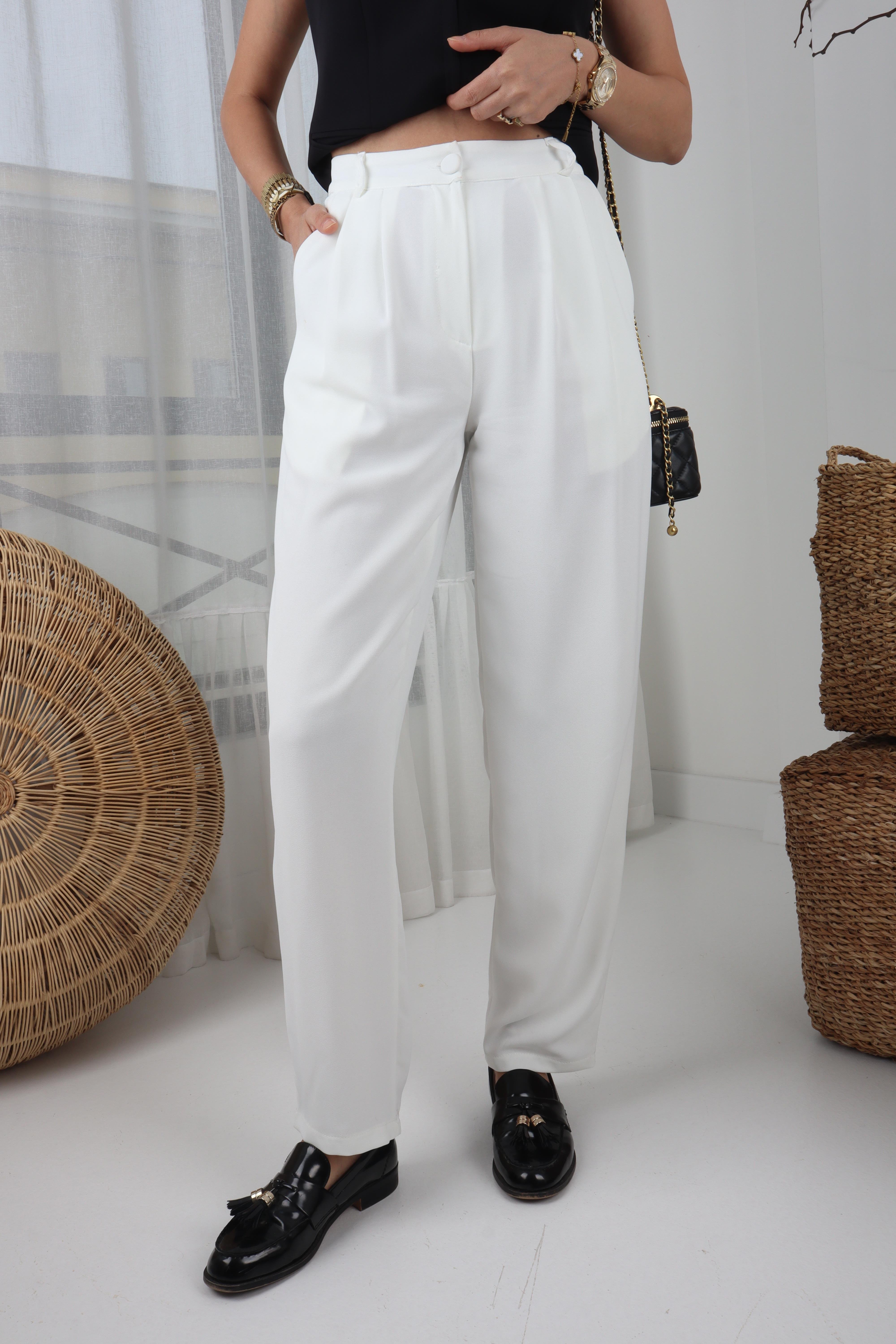 Krep Kumaş Beyaz Havuç Pantolon PANTOLON