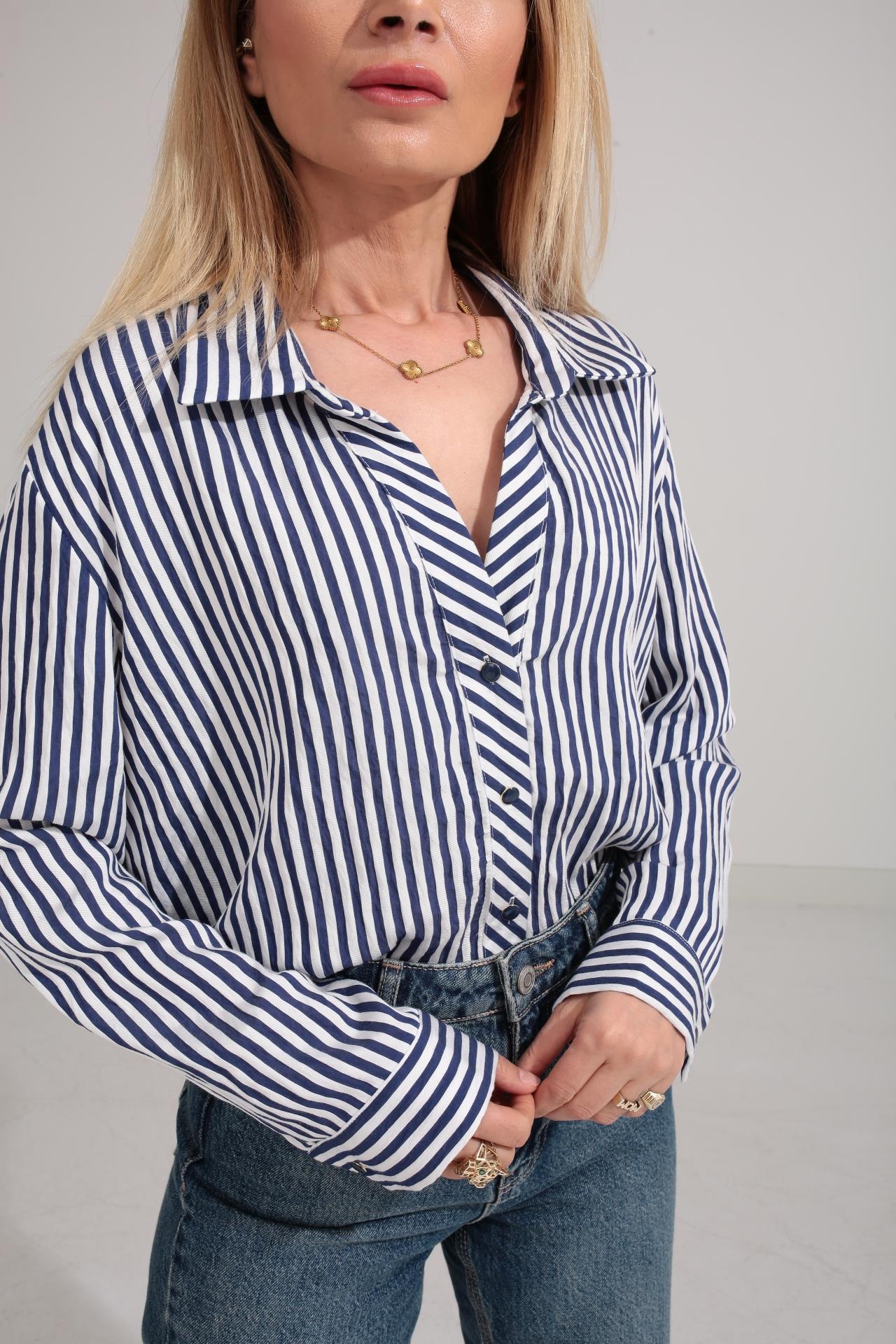 Lacivert Çizgili Düğme Detay Tensel Gömlek GÖMLEK