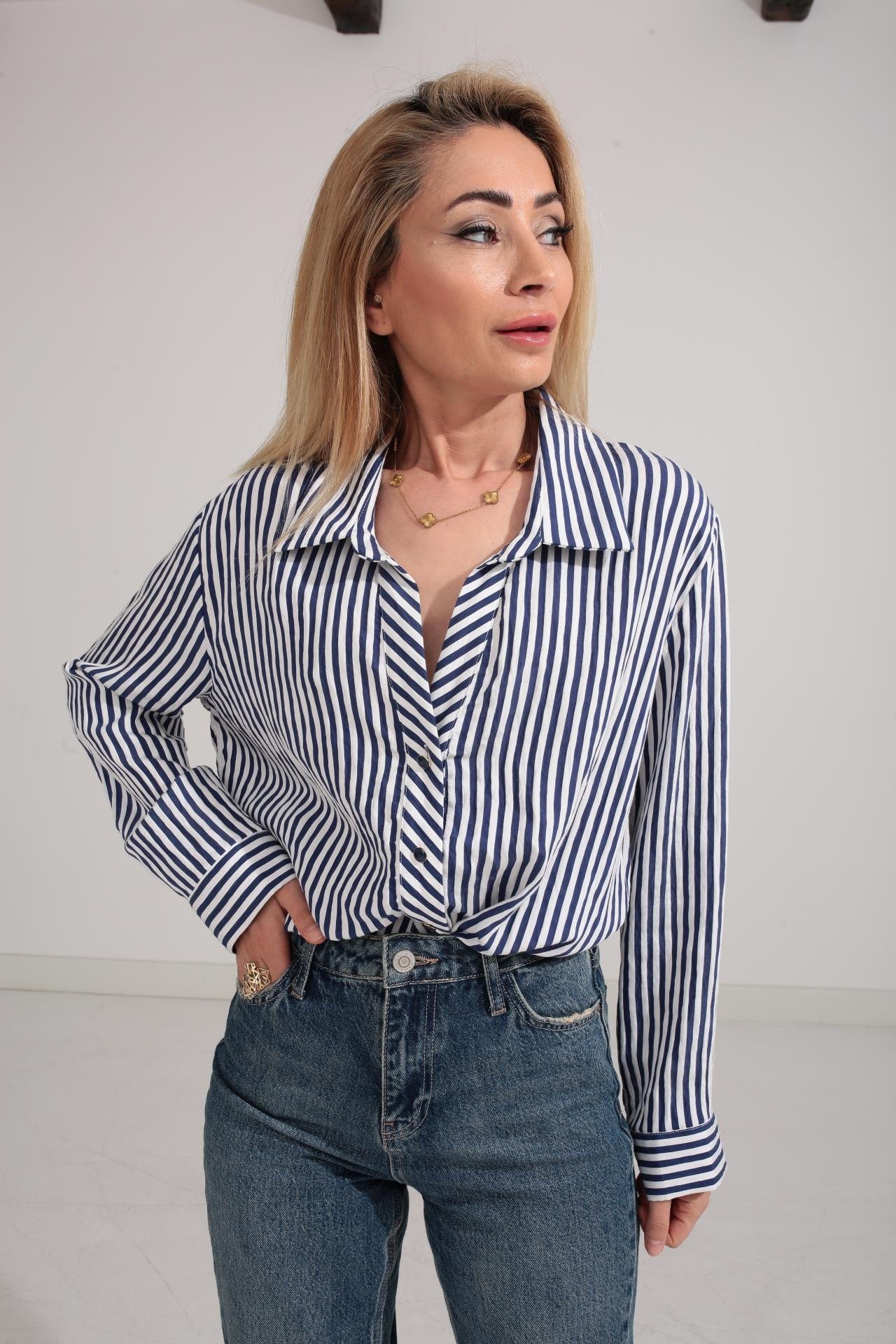 Lacivert Çizgili Düğme Detay Tensel Gömlek GÖMLEK