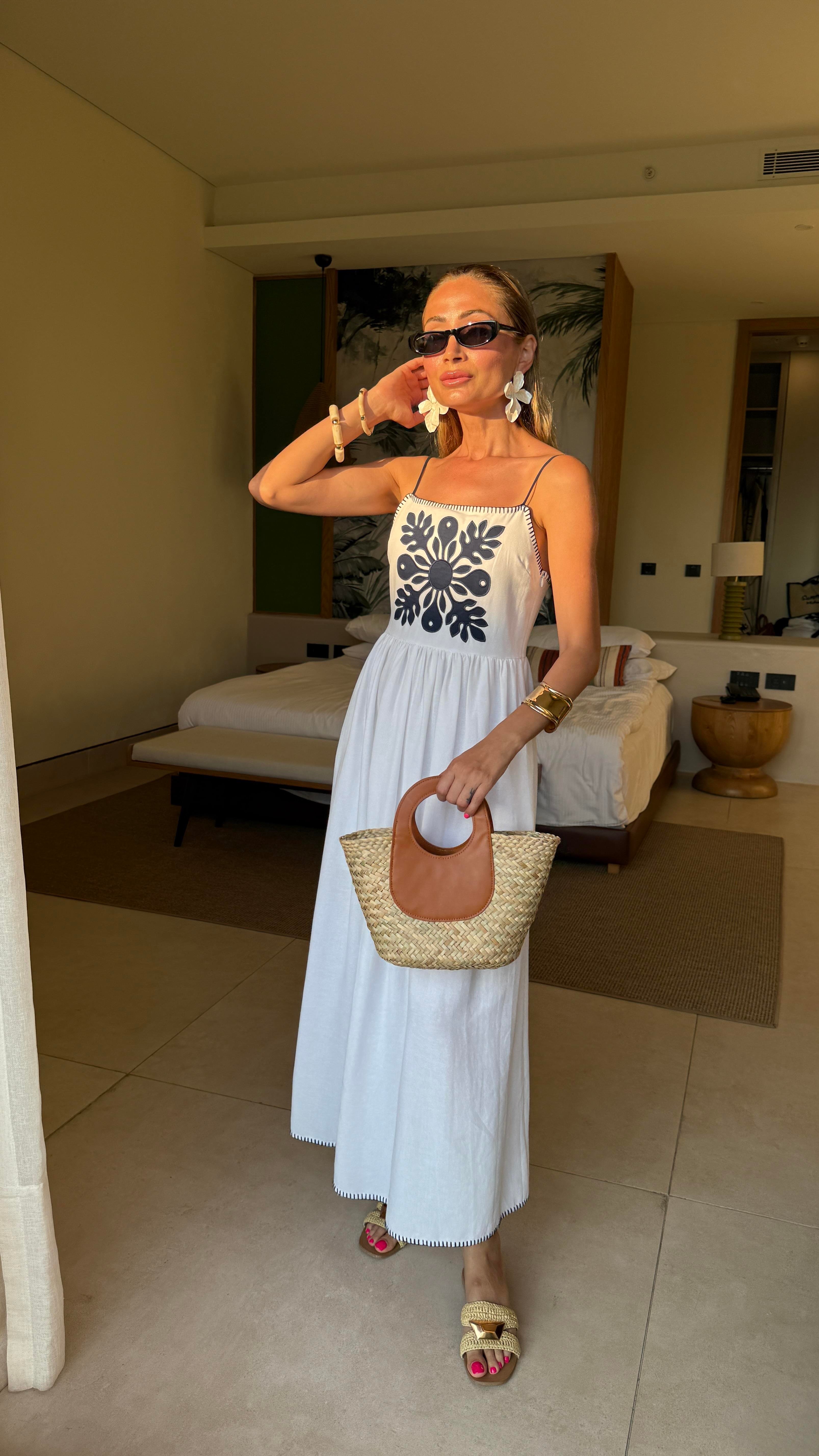 Lacivert Nakışlı Beyaz Keten Elbise ELBİSE | NO33