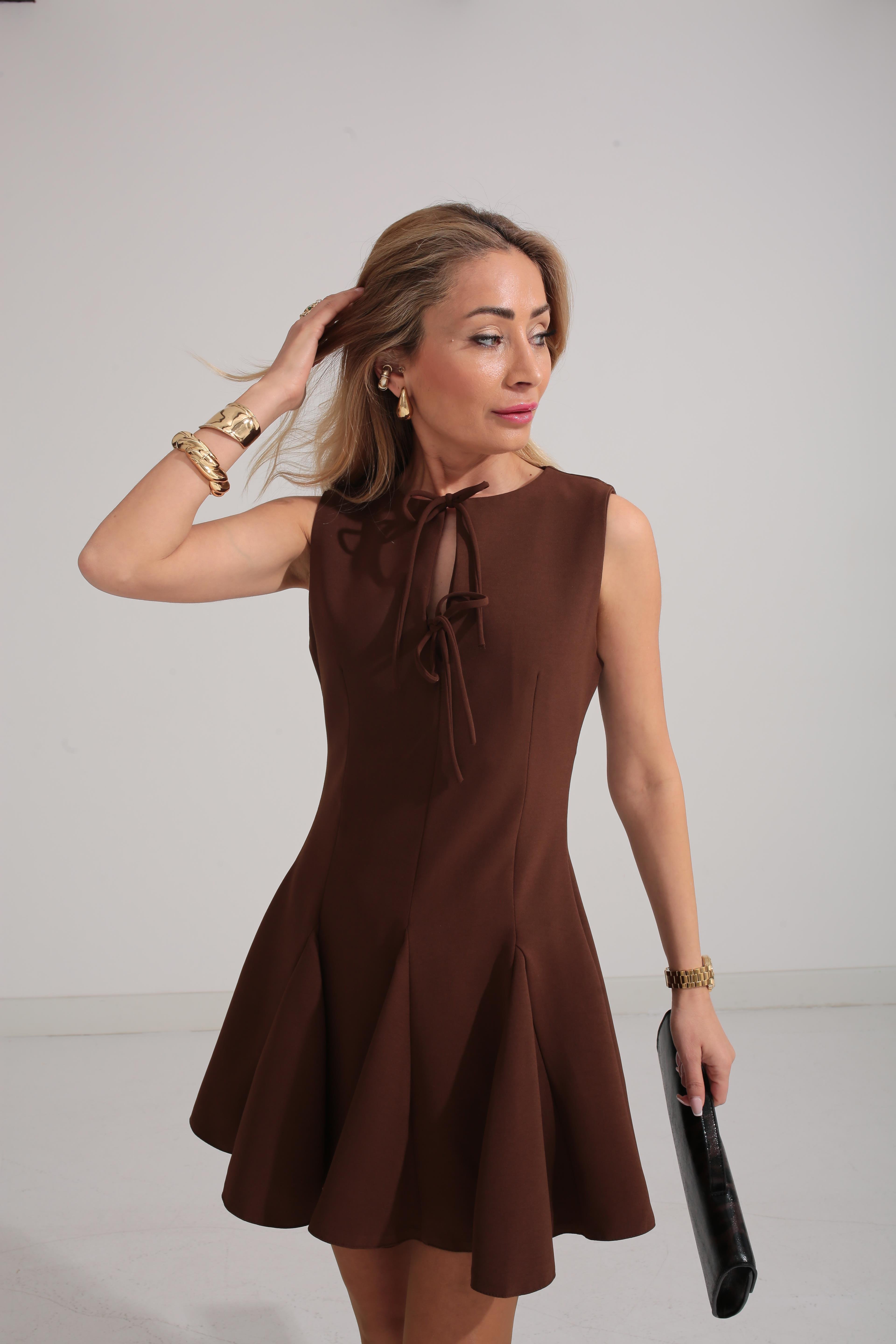 Önden Bağlamalı Kahve Kloş Elbise ELBİSE