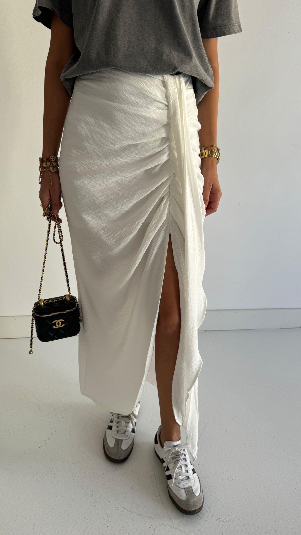 Önden Büzgülü Ekru Etek ETEK