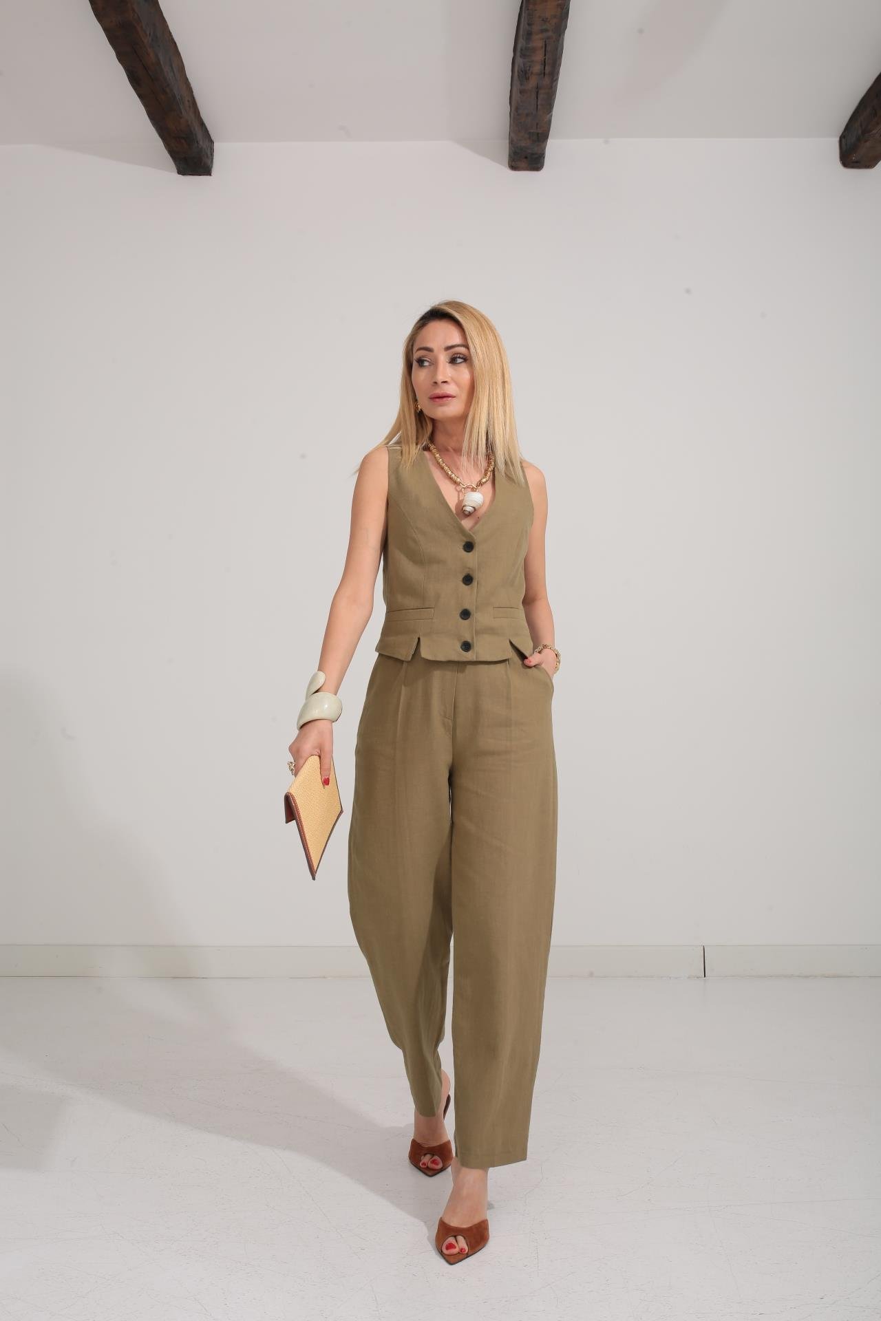 Önü Yırtmaçlı Haki Yelekli Keten Takım TAKIM | NO33