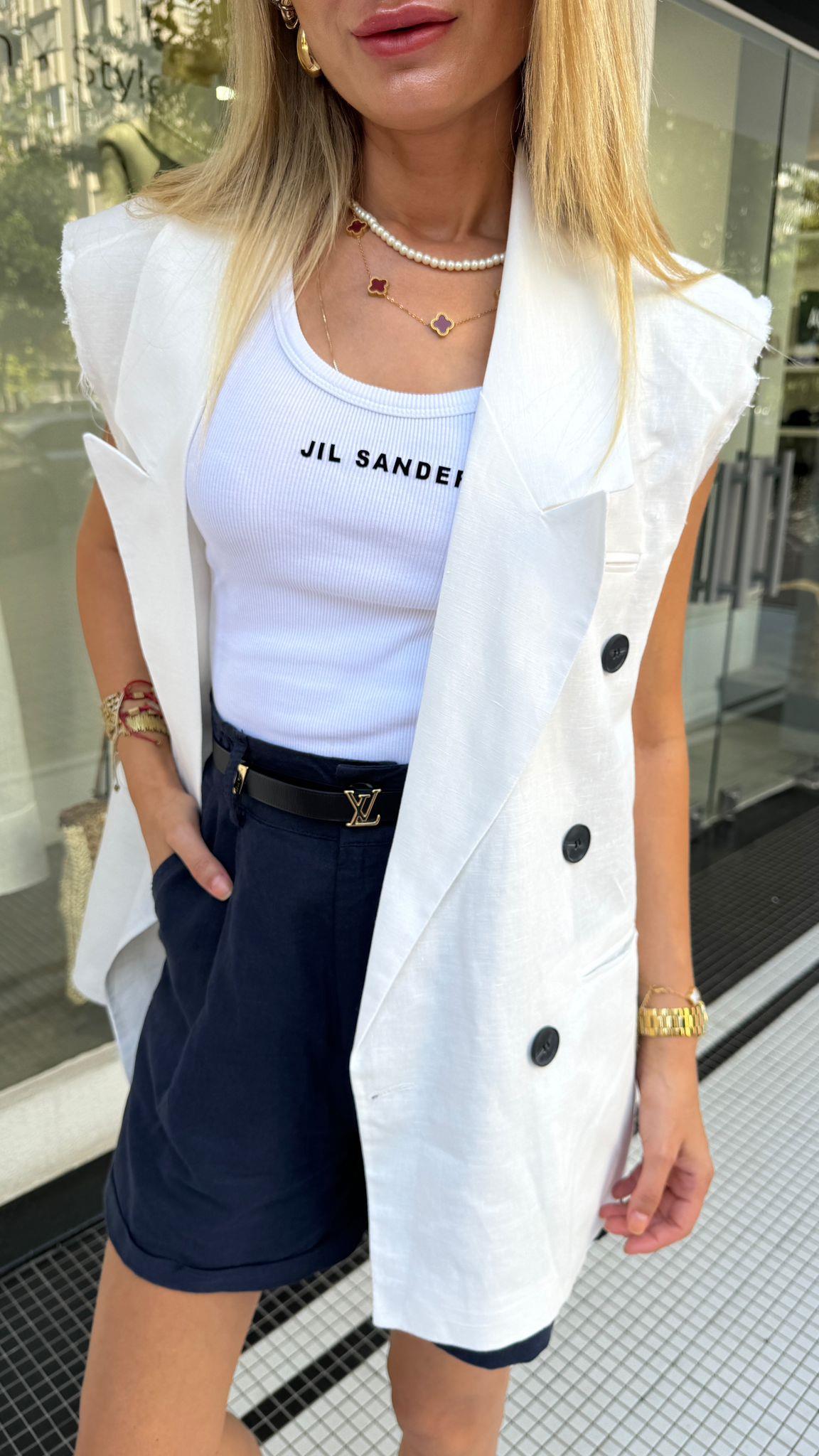 Örgü Kemerli Lacivert Keten Şort ŞORT