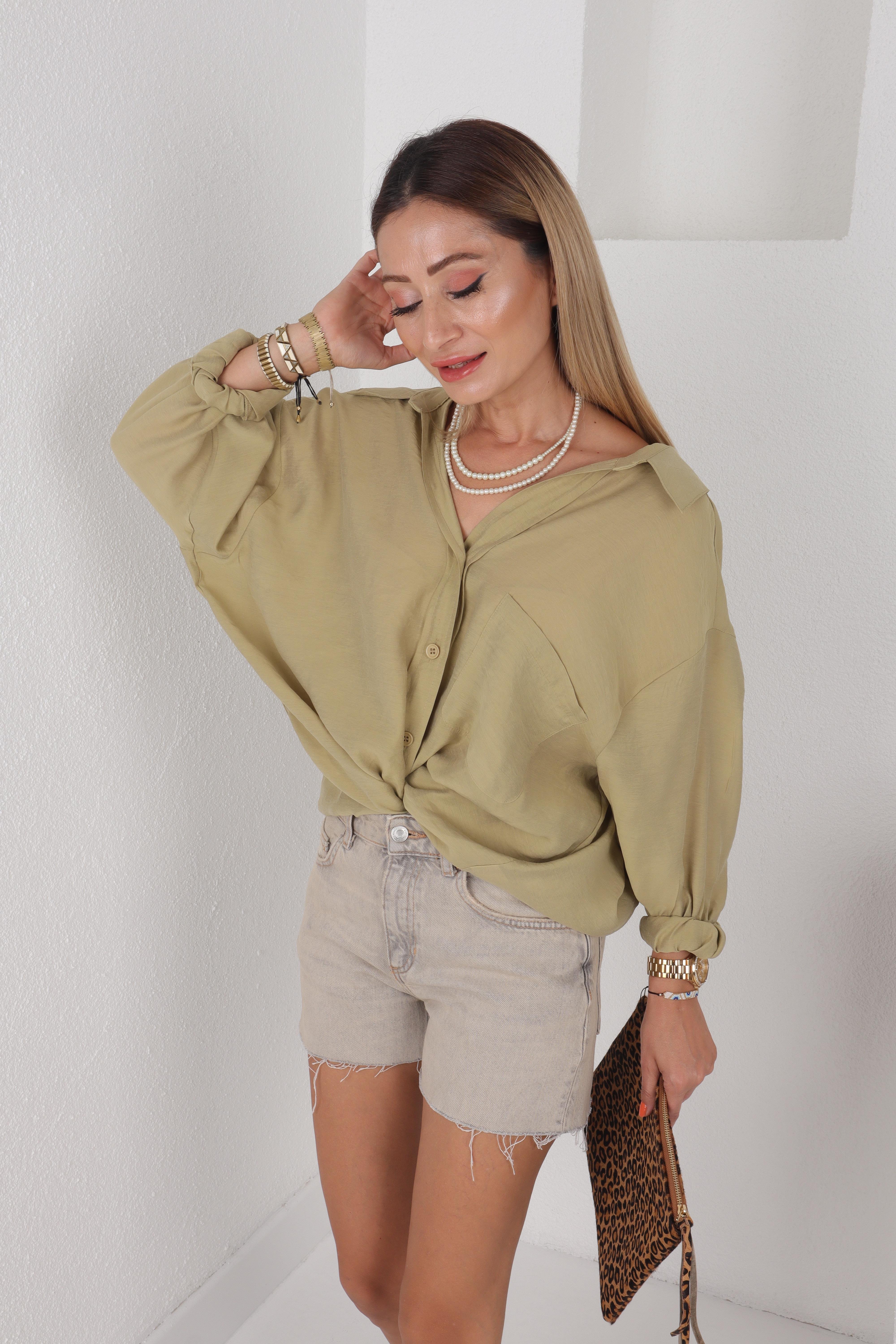 Paçası Kesik Yıkamalı Denim Şort ŞORT