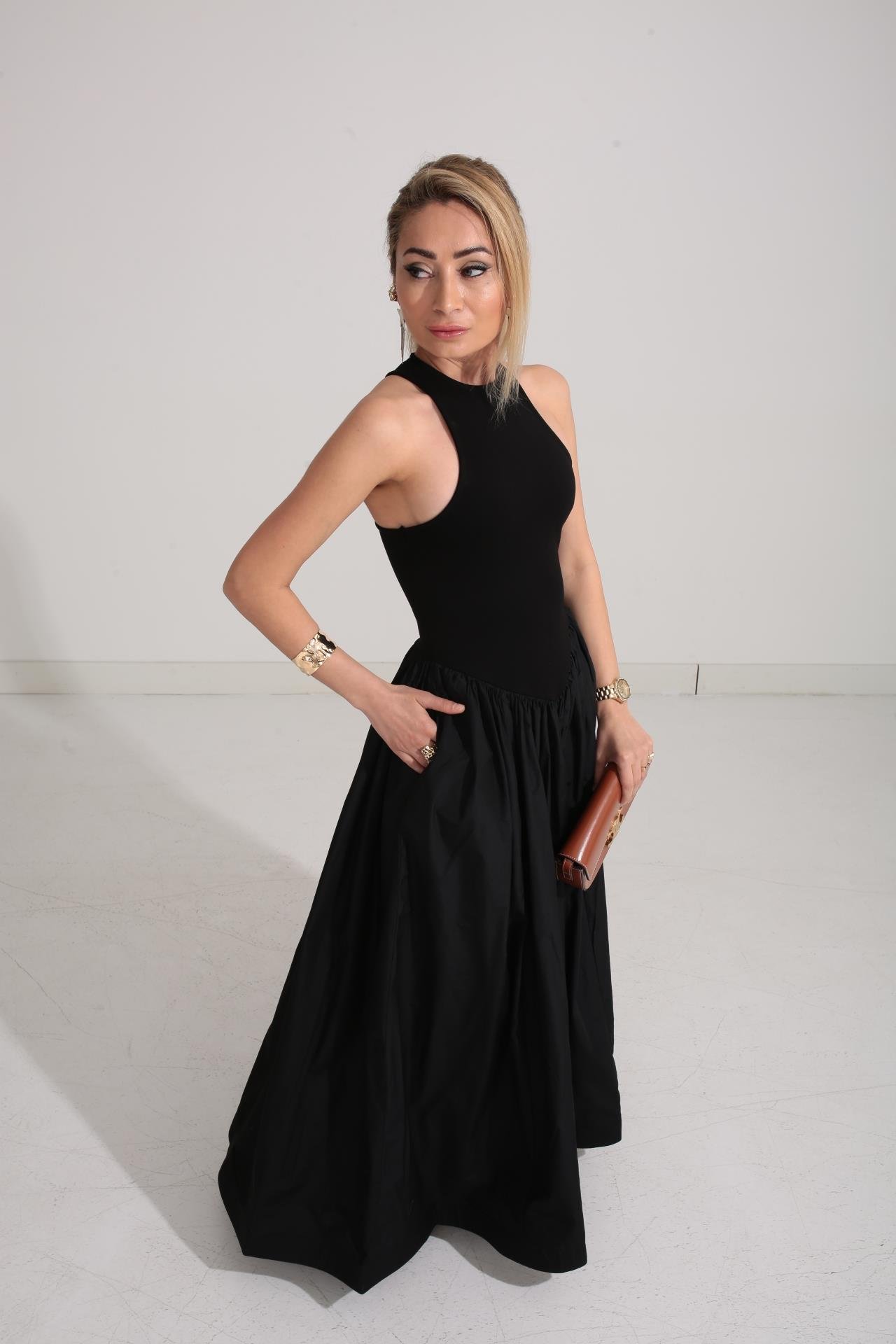 Penye Detay Eteği Tafta  Siyah Elbise ELBİSE