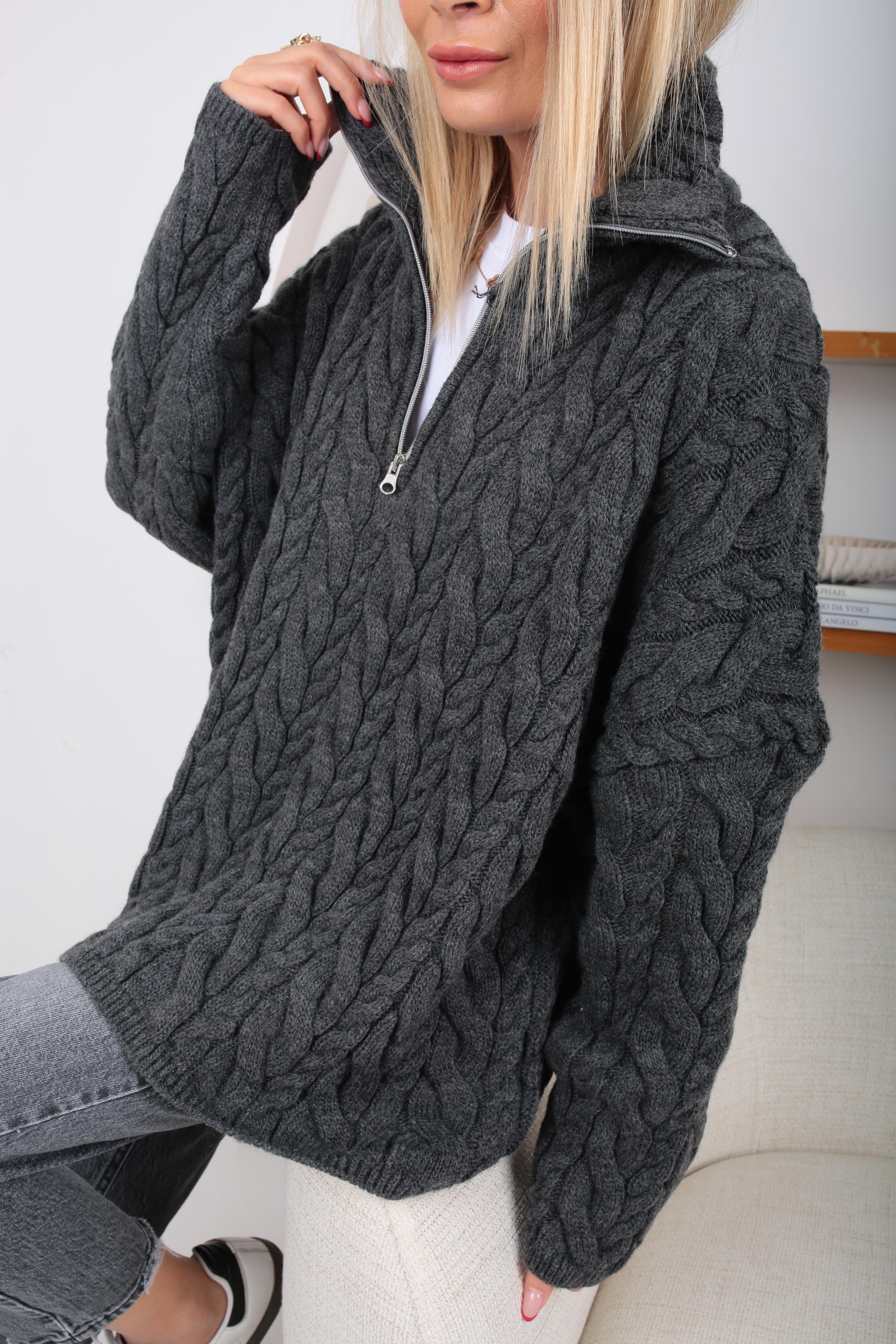 Polo Yaka Saç Örgülü Füme Kazak TRİKO VE KAZAK