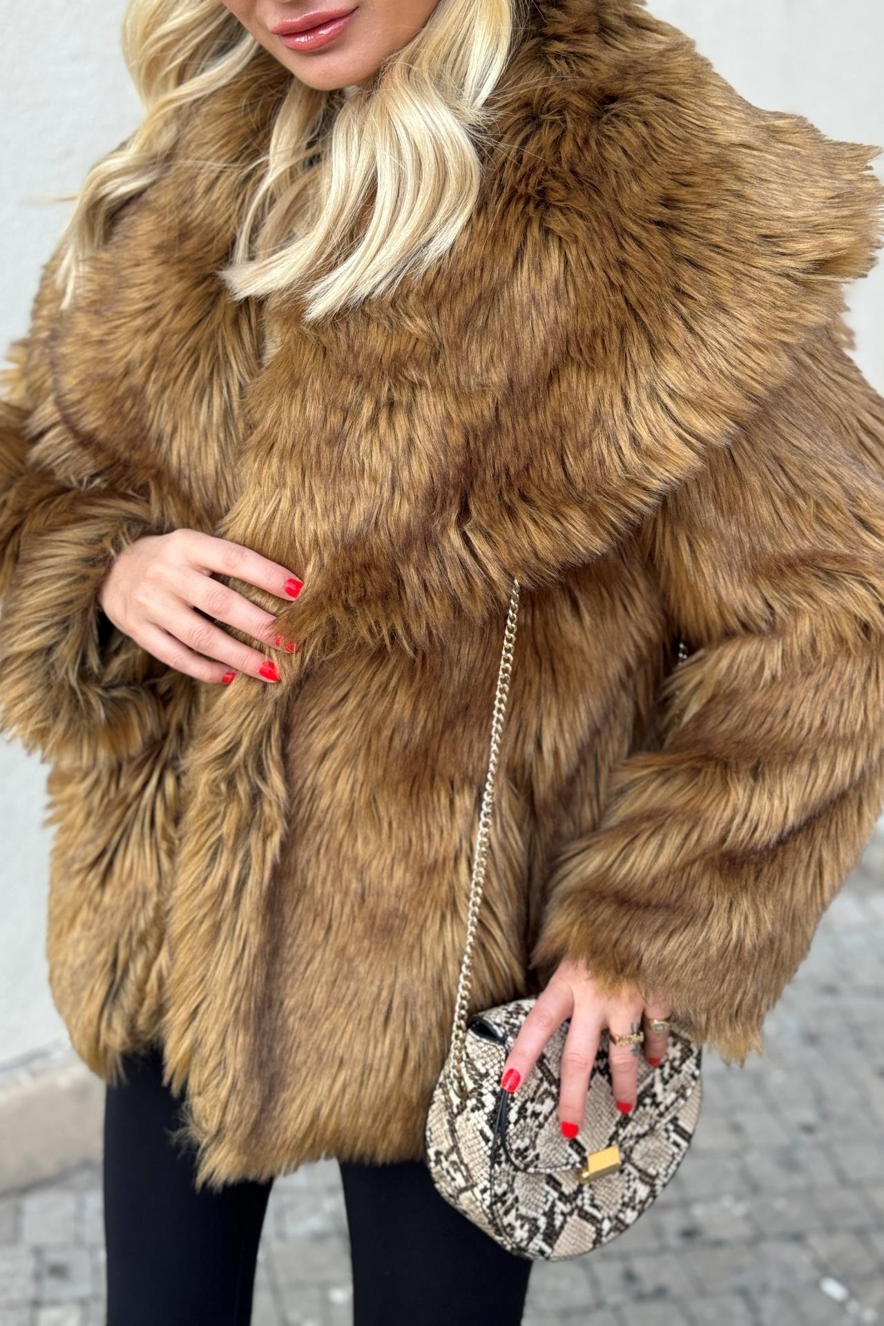 Şal Yaka Premium Kürk Kaban KABAN