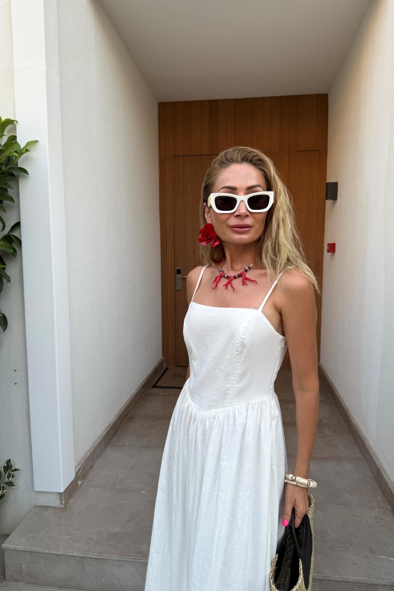 Sırtı Lastikli Ekru Keten Elbise ELBİSE | NO33