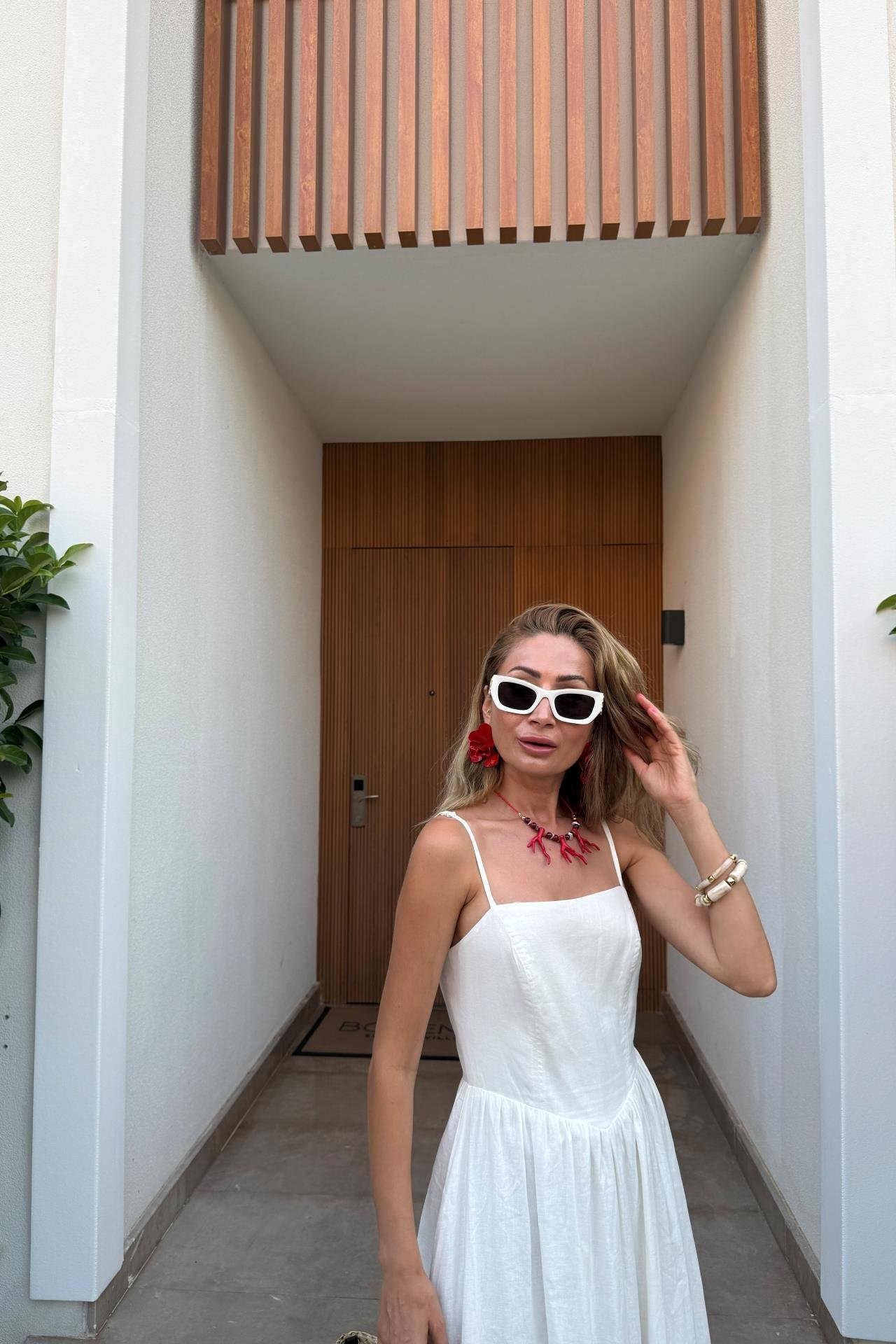 Sırtı Lastikli Ekru Keten Elbise ELBİSE | NO33