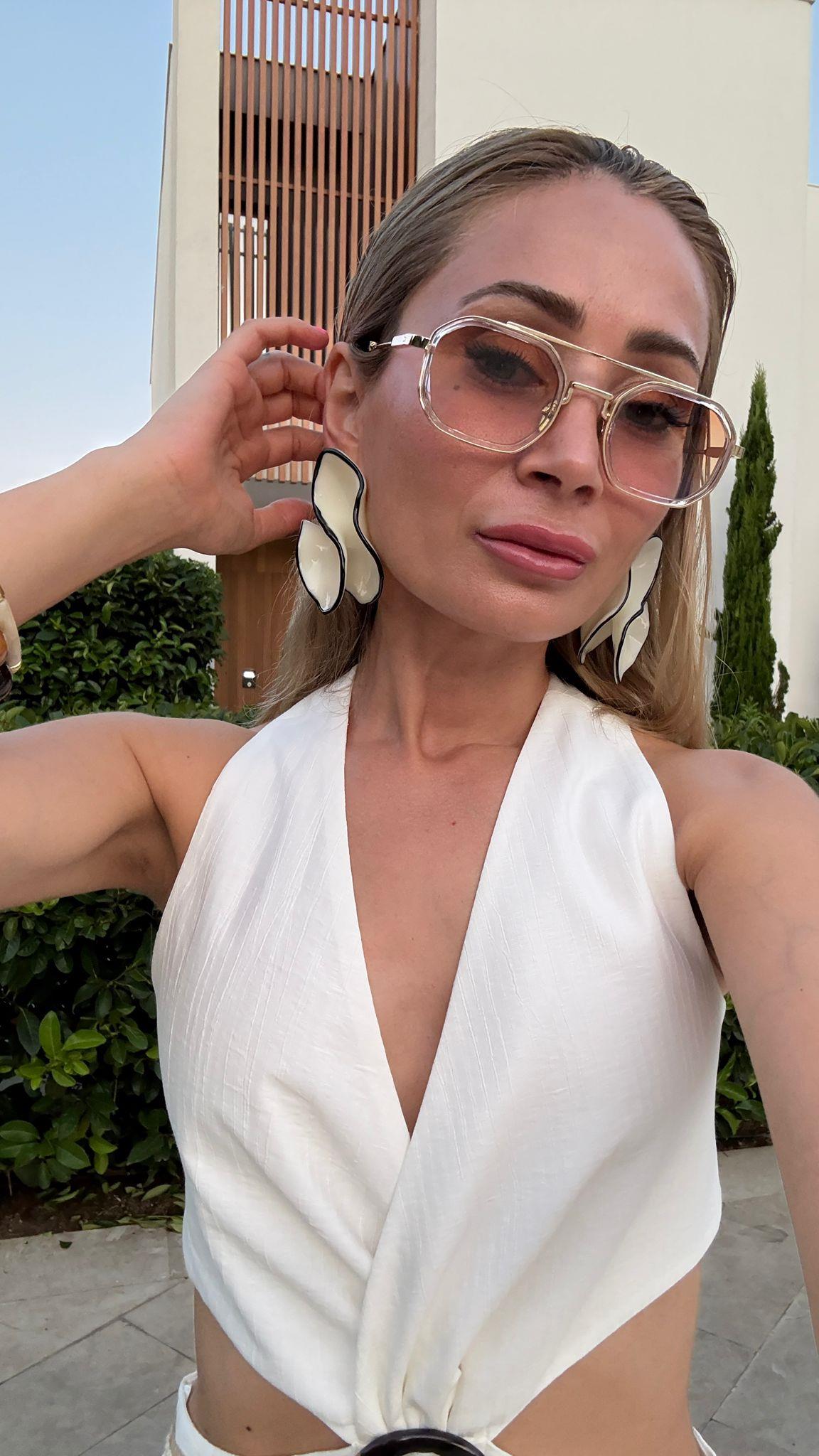 Siyah Çizgili Ekru Büyük Jel Küpe KÜPE | NO33