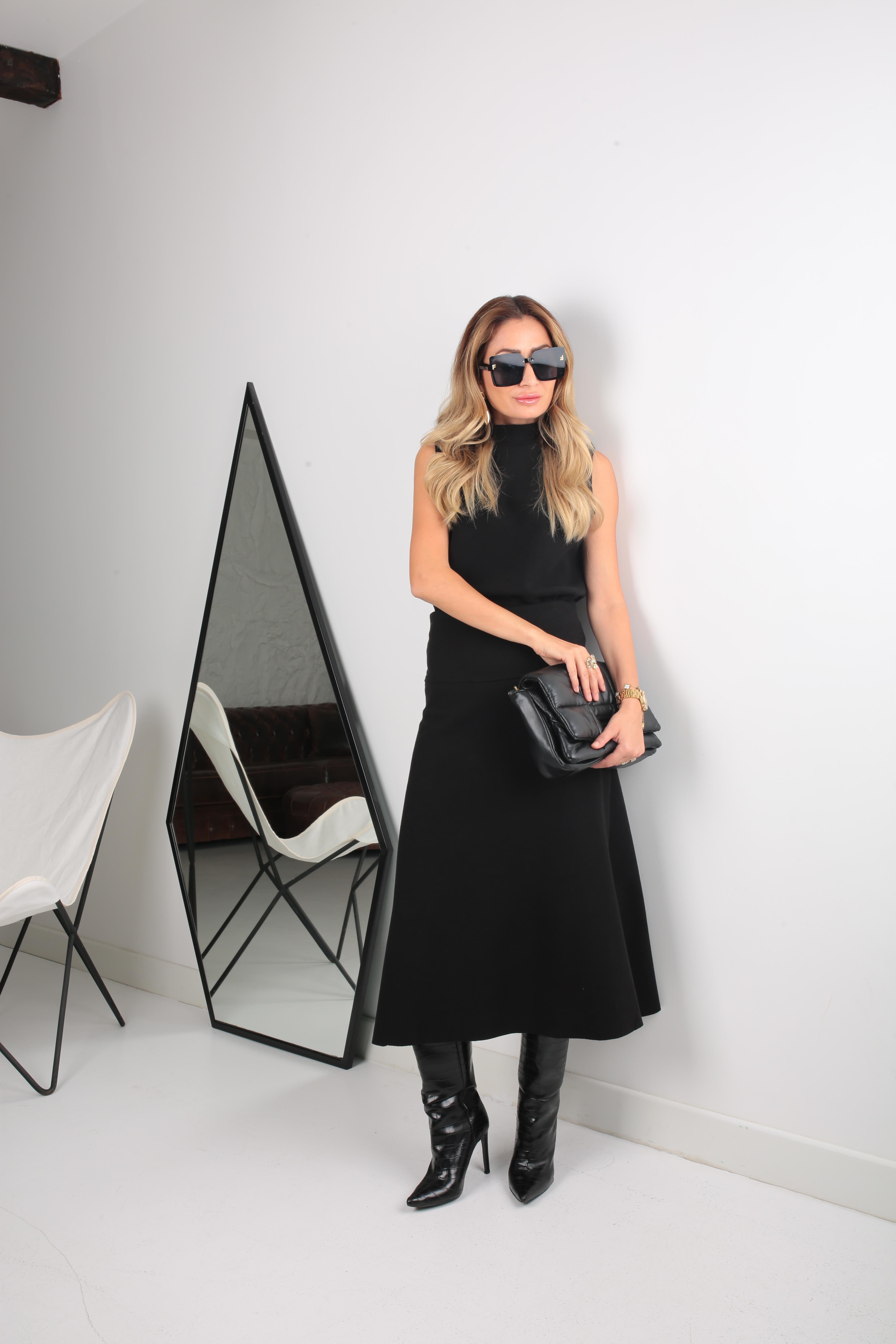 Siyah Etekli Örme Triko Takım TAKIM