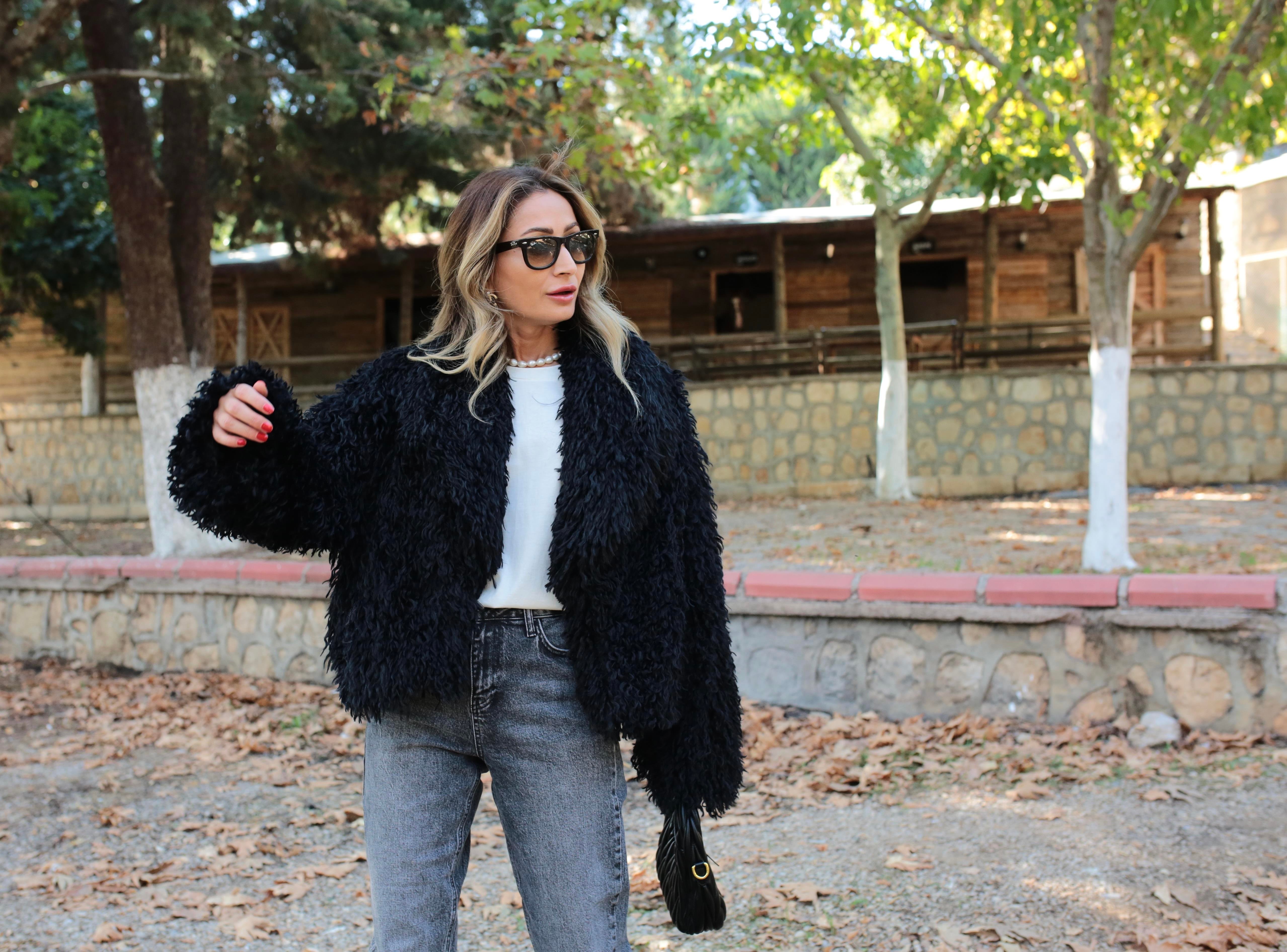 Siyah Kısa Premium Kürk KABAN