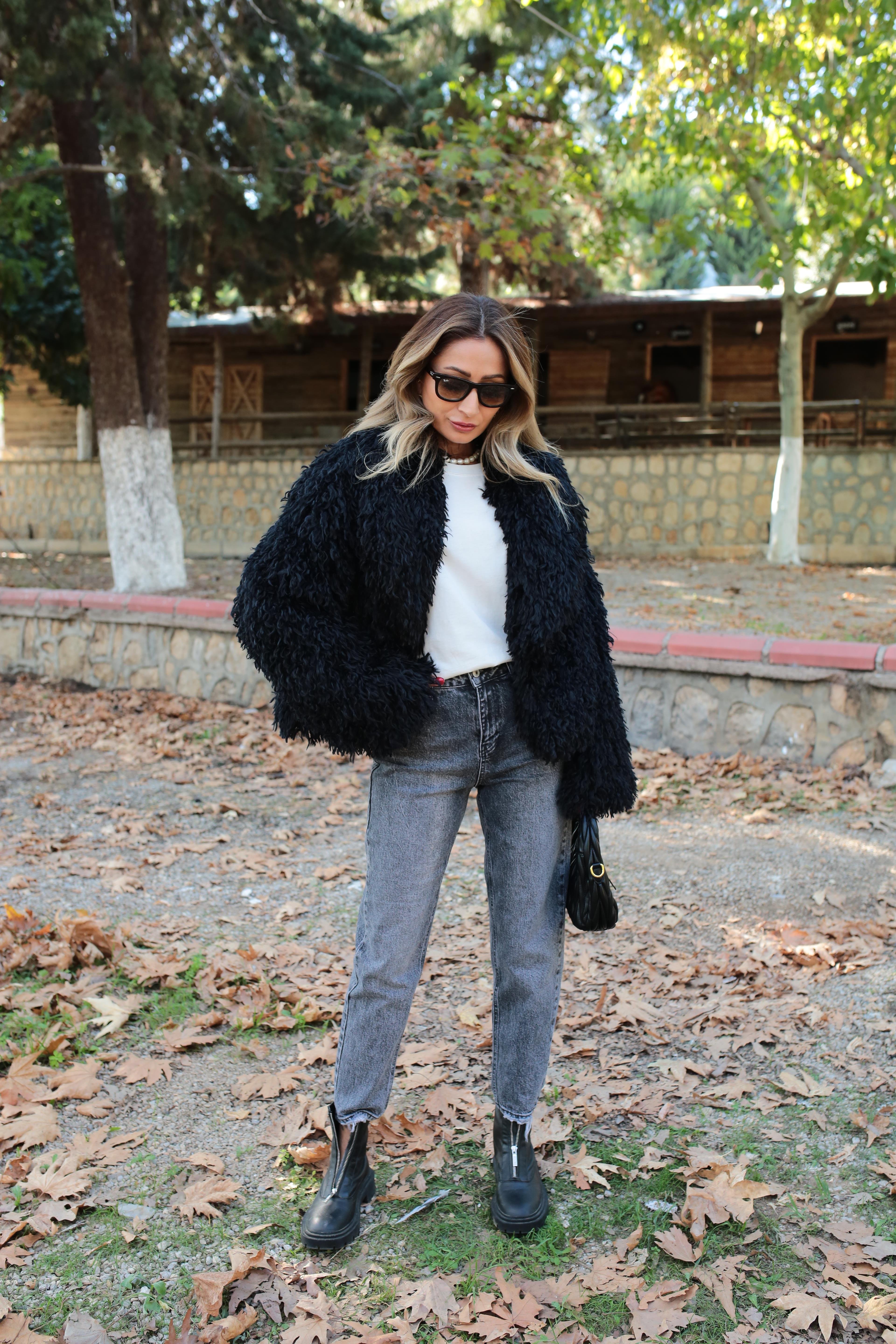 Siyah Kısa Premium Kürk KABAN