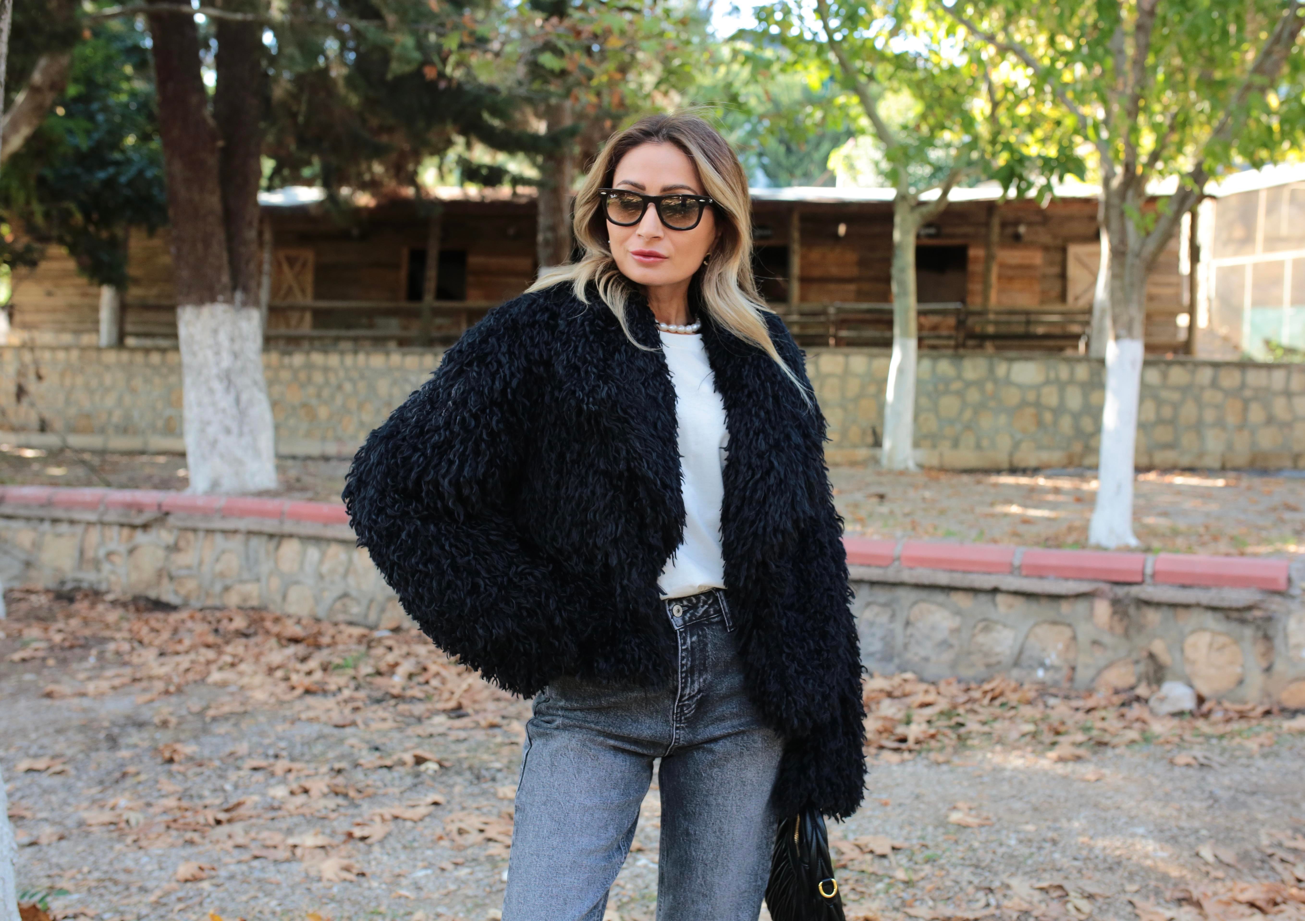 Siyah Kısa Premium Kürk KABAN