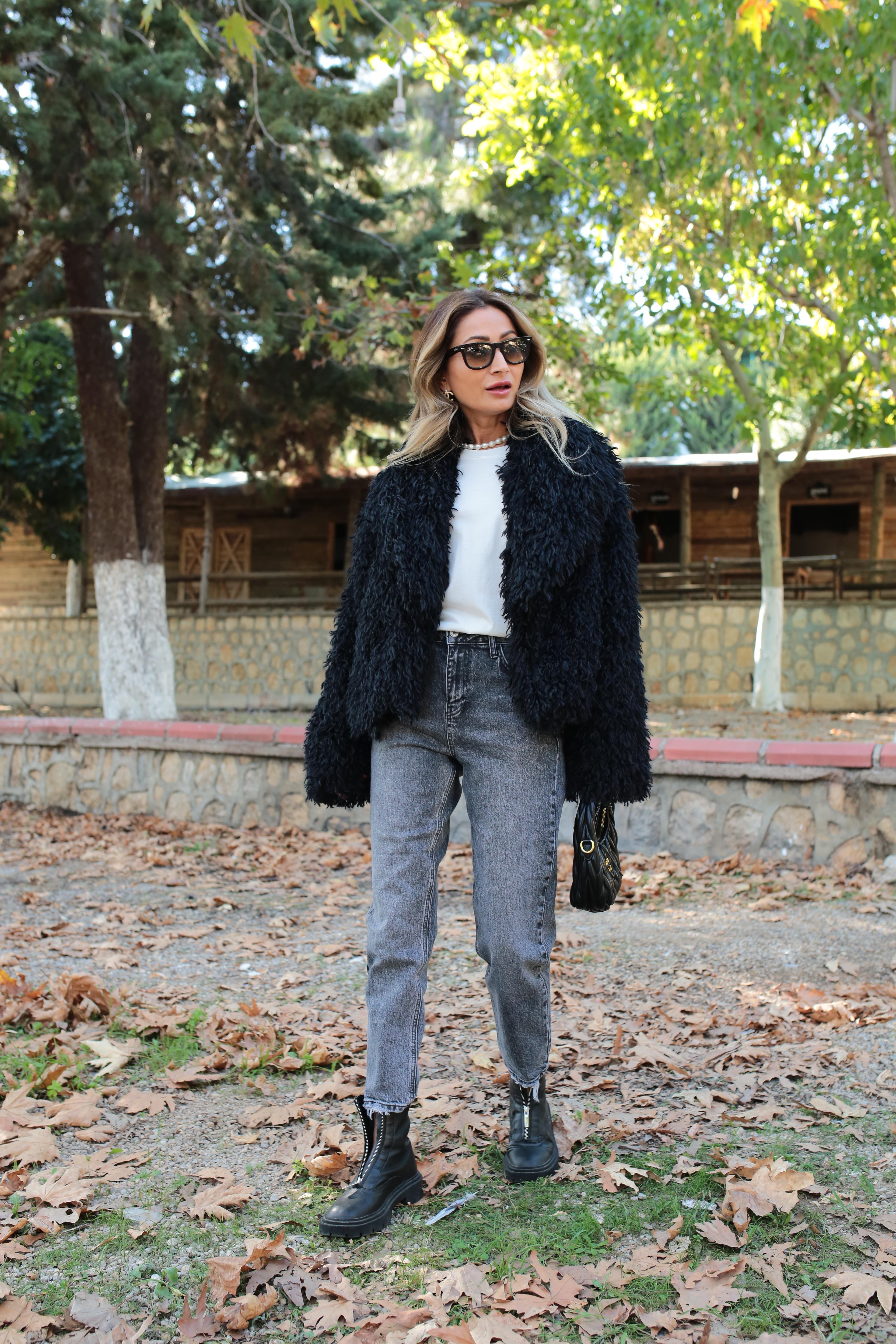 Siyah Kısa Premium Kürk KABAN