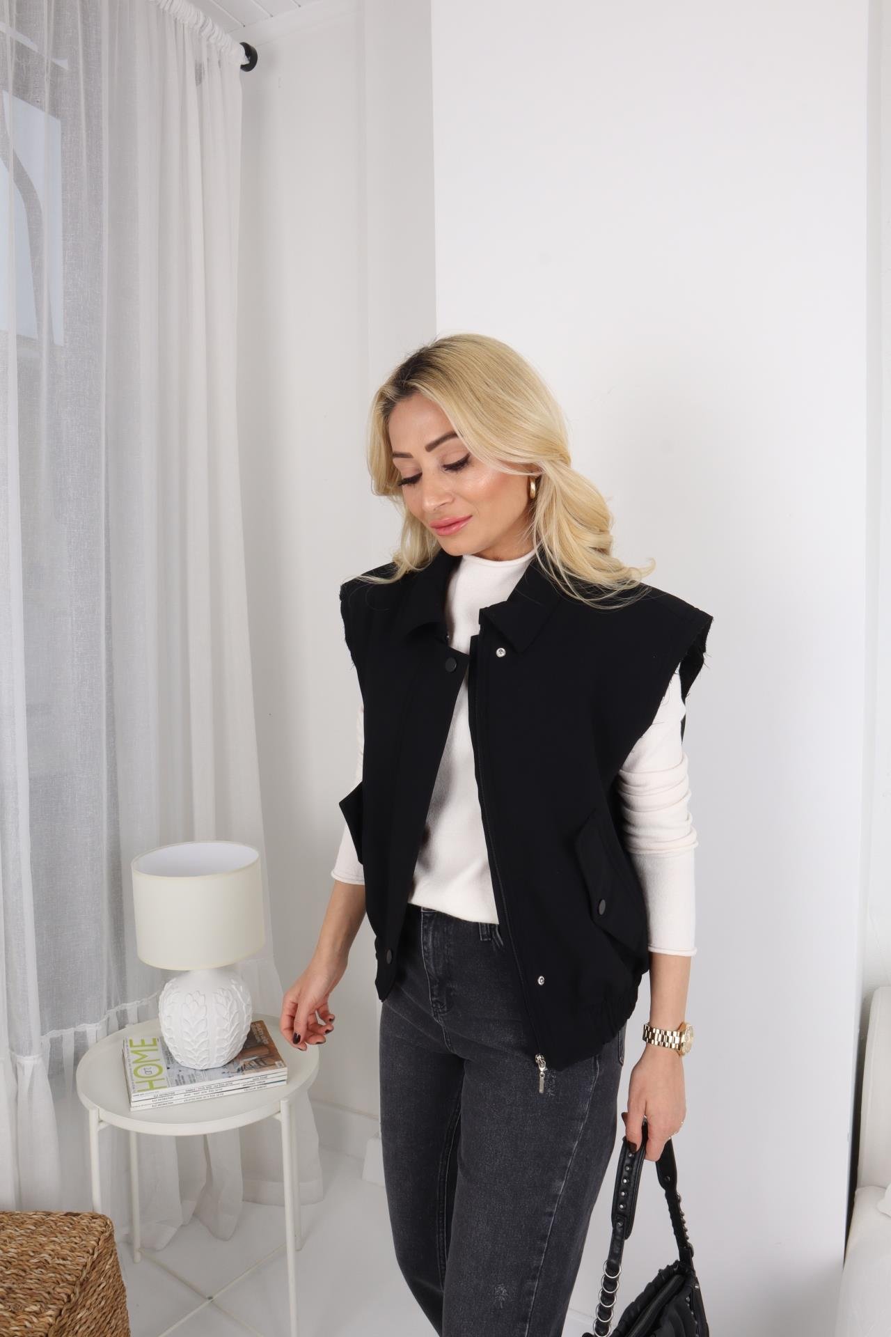 Siyah Krep Kumaş Vatkalı Yelek YELEK