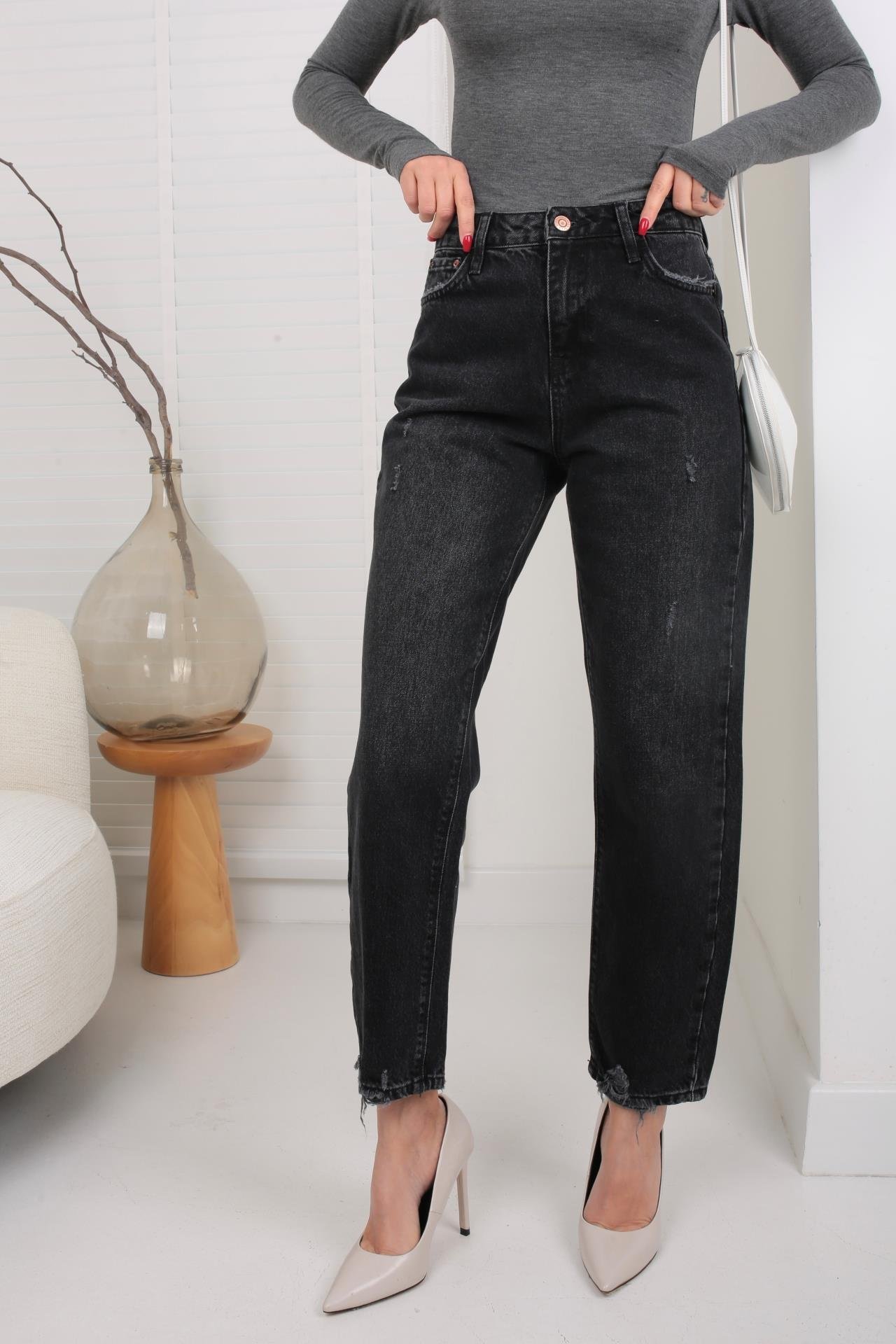 Siyah Tırnaklı Mom Jean(1906-3) JEAN