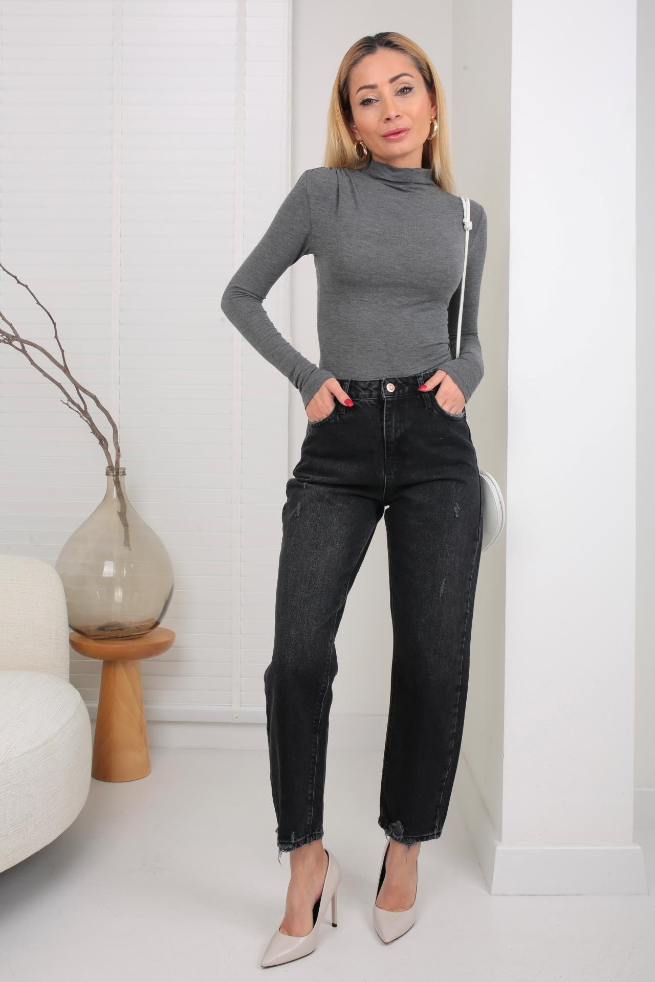 Siyah Tırnaklı Mom Jean(1906-3) JEAN