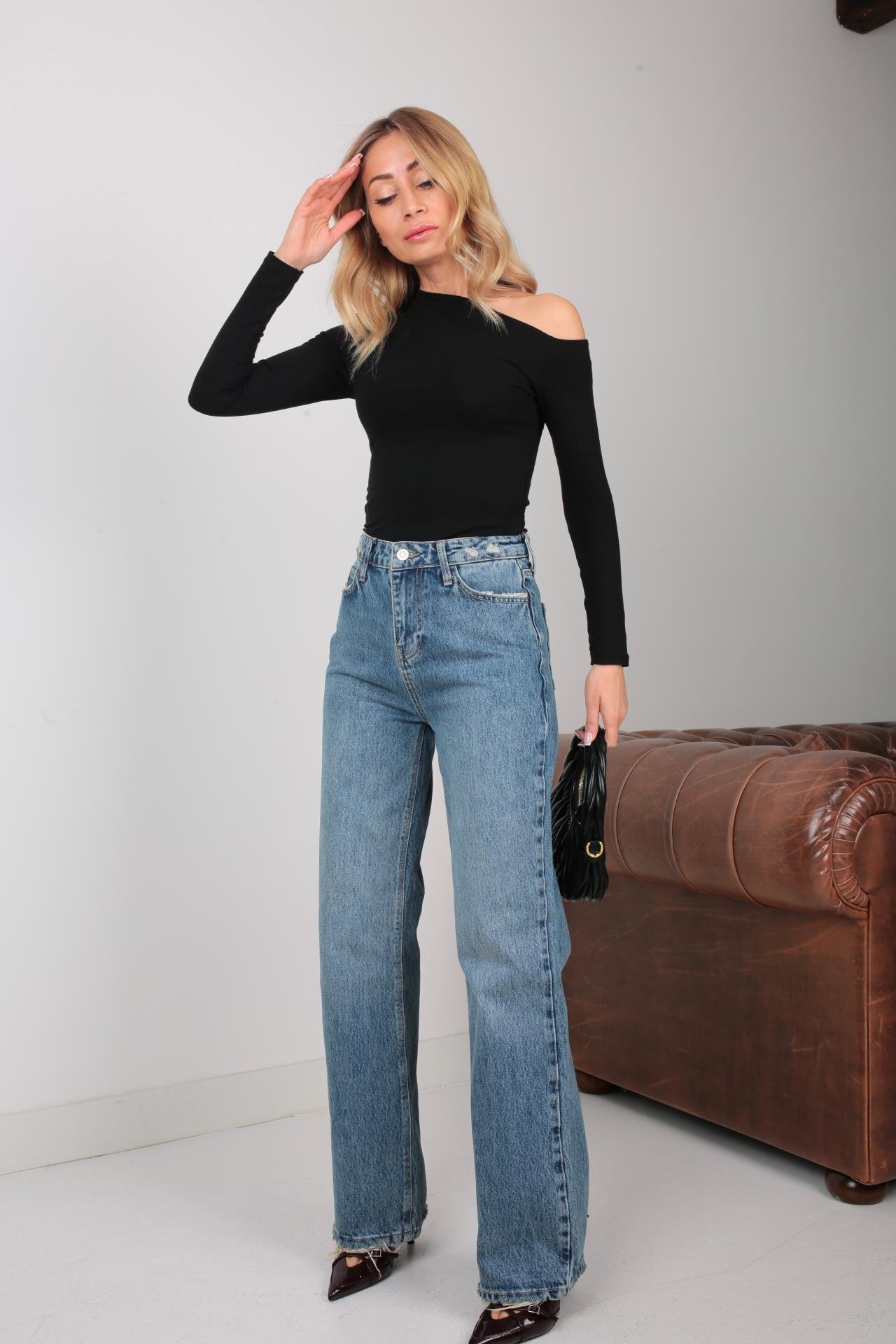 Straight Leg BootCut Jean (1969-2) JEAN