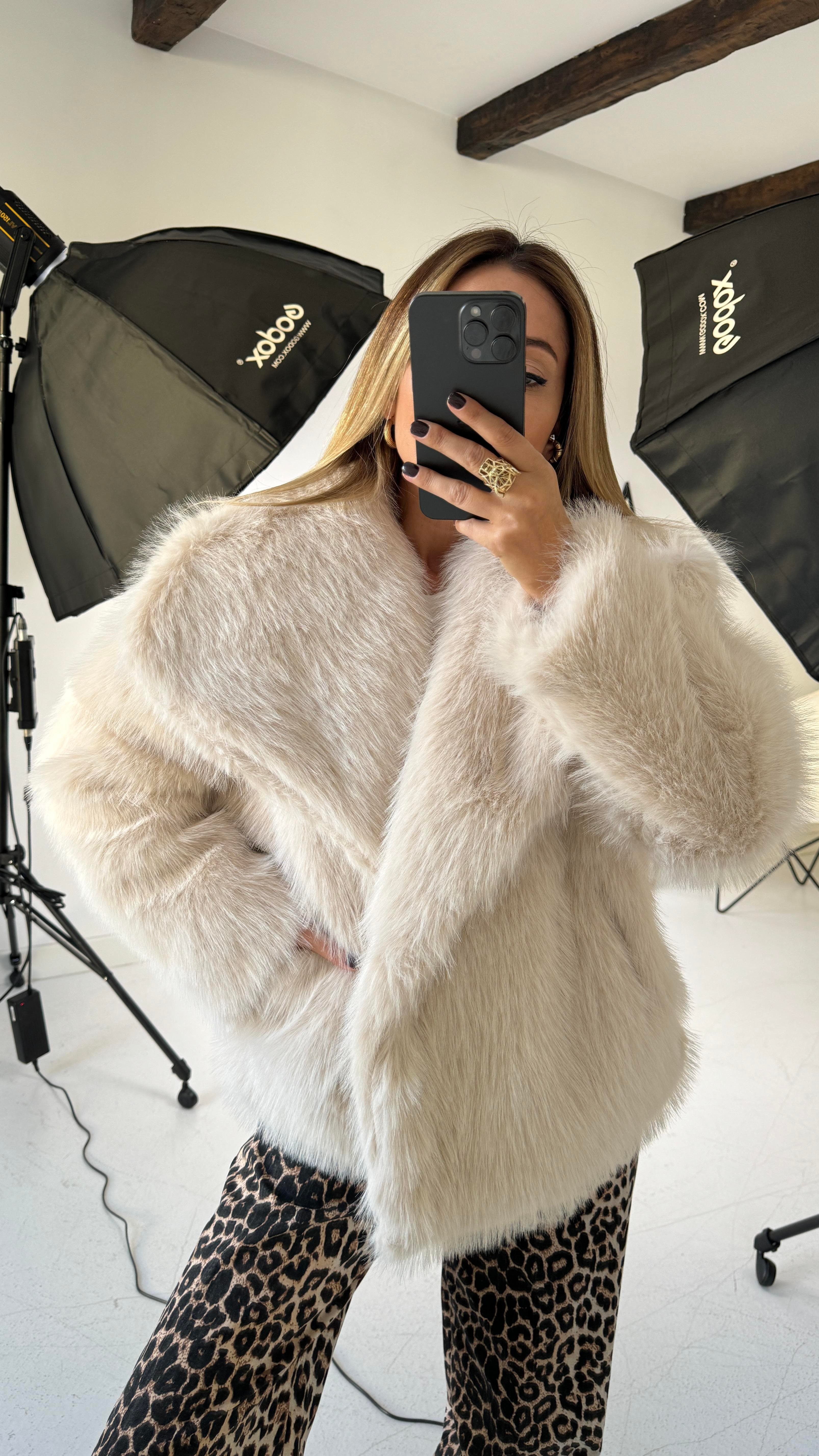 Taş Astarlı Premium Kürk KABAN