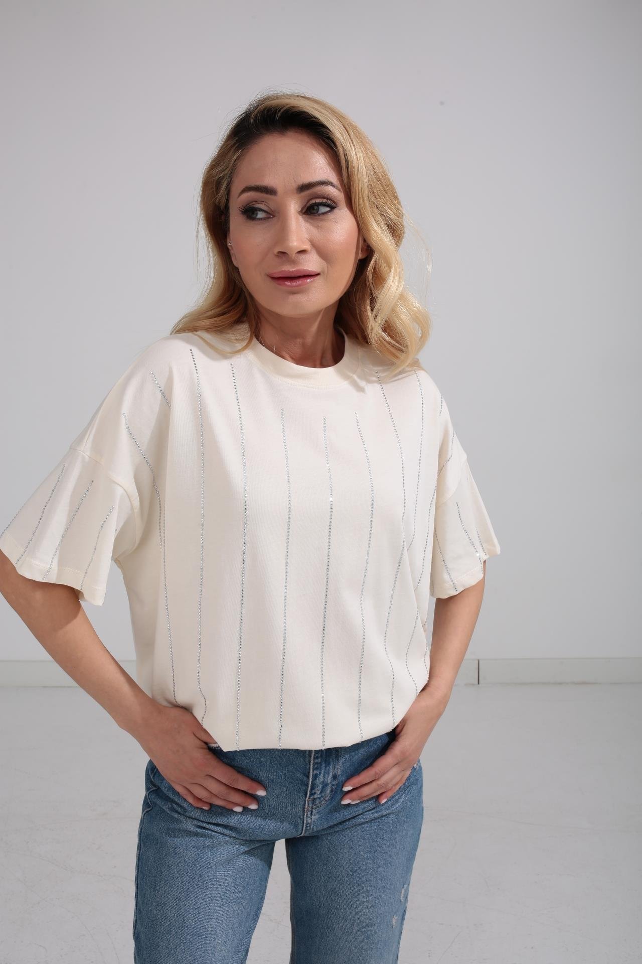 Taş Baskılı Krem Oversize Tshirt T-SHİRT | NO33