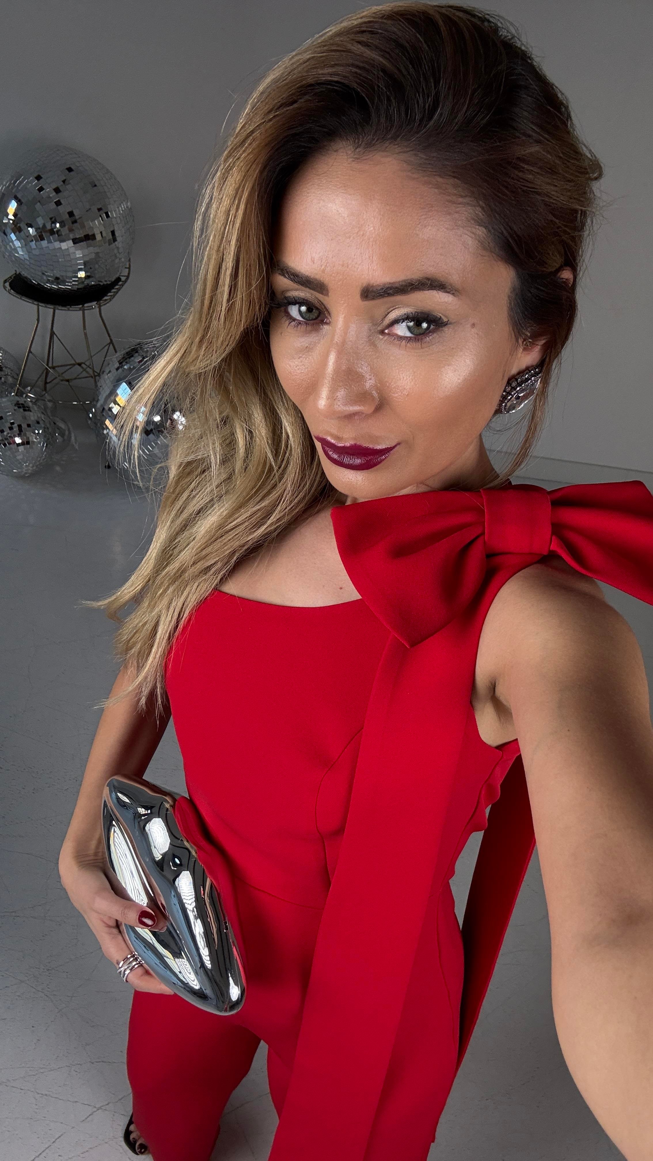 Tek Omuzu Kurdela Detaylı Kırmızı Tulum TULUM