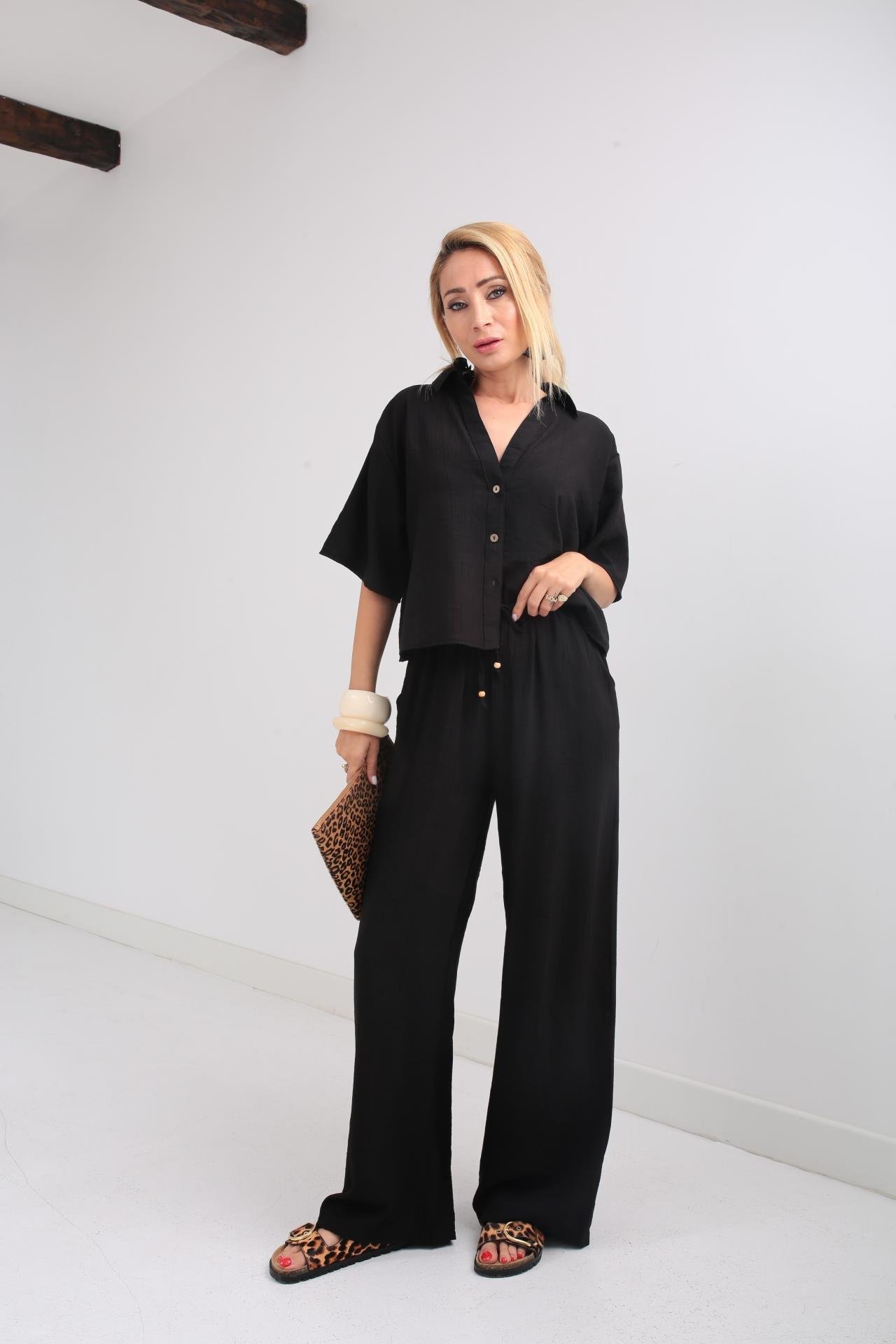 V Yaka Düğmeli Siyah Takım TAKIM | NO33