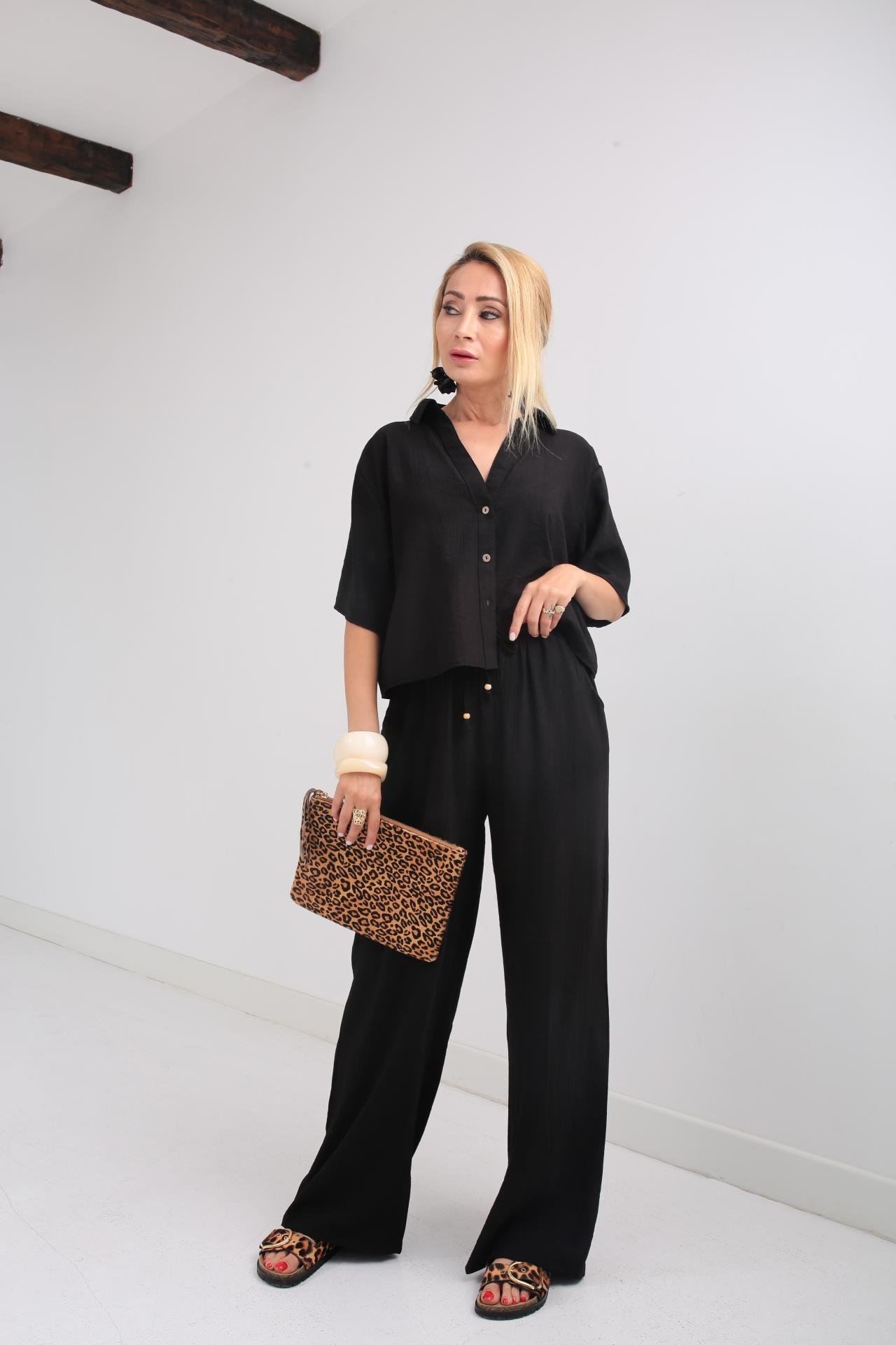 V Yaka Düğmeli Siyah Takım TAKIM | NO33